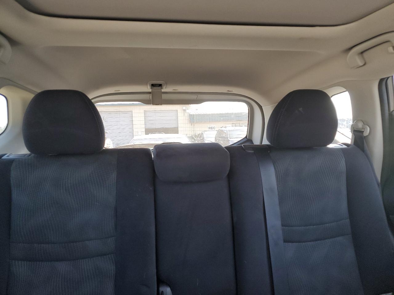 2015 Nissan Rogue S VIN: 5N1AT2MV8FC883734 Lot: 63660214