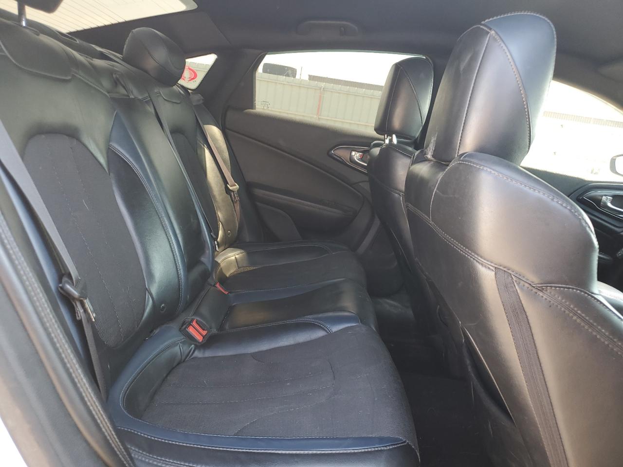 2015 Chrysler 200 S VIN: 1C3CCCDG6FN610336 Lot: 63695684