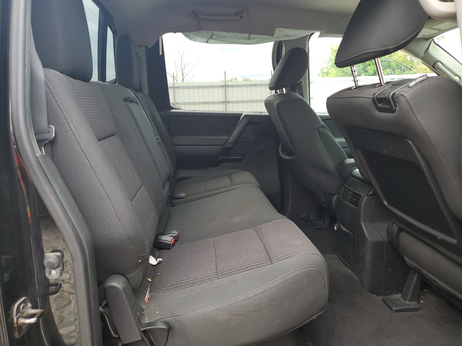 1N6AA0EC2CN320588 2012 Nissan Titan S