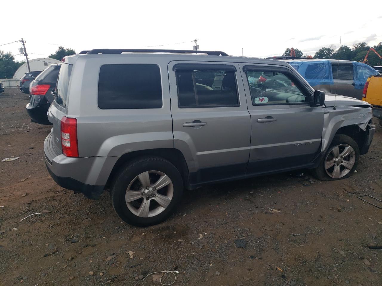 VIN 1C4NJRFB3FD340292 2015 JEEP PATRIOT no.3