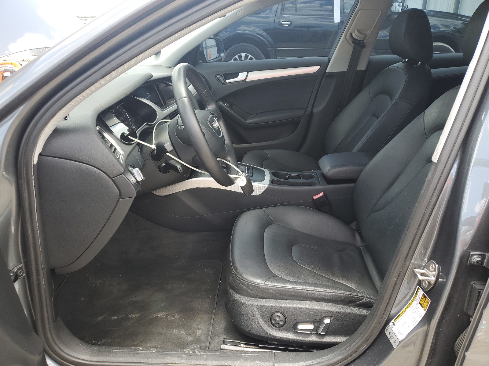 WAUAFAFL5EN037997 2014 Audi A4 Premium