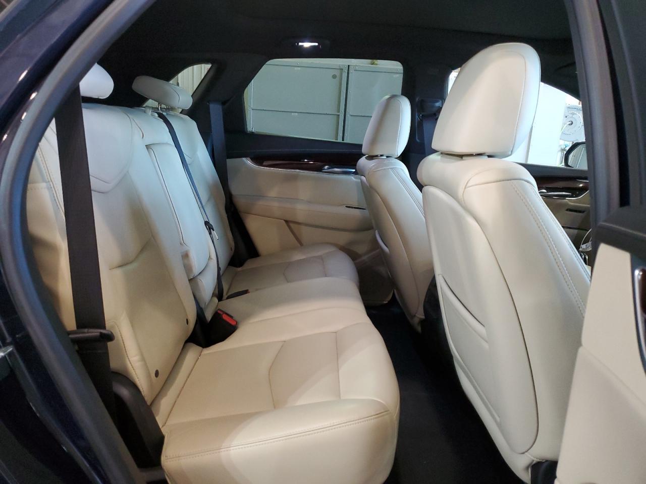 2017 Cadillac Xt5 Premium Luxury VIN: 1GYKNCRS0HZ218568 Lot: 63115214