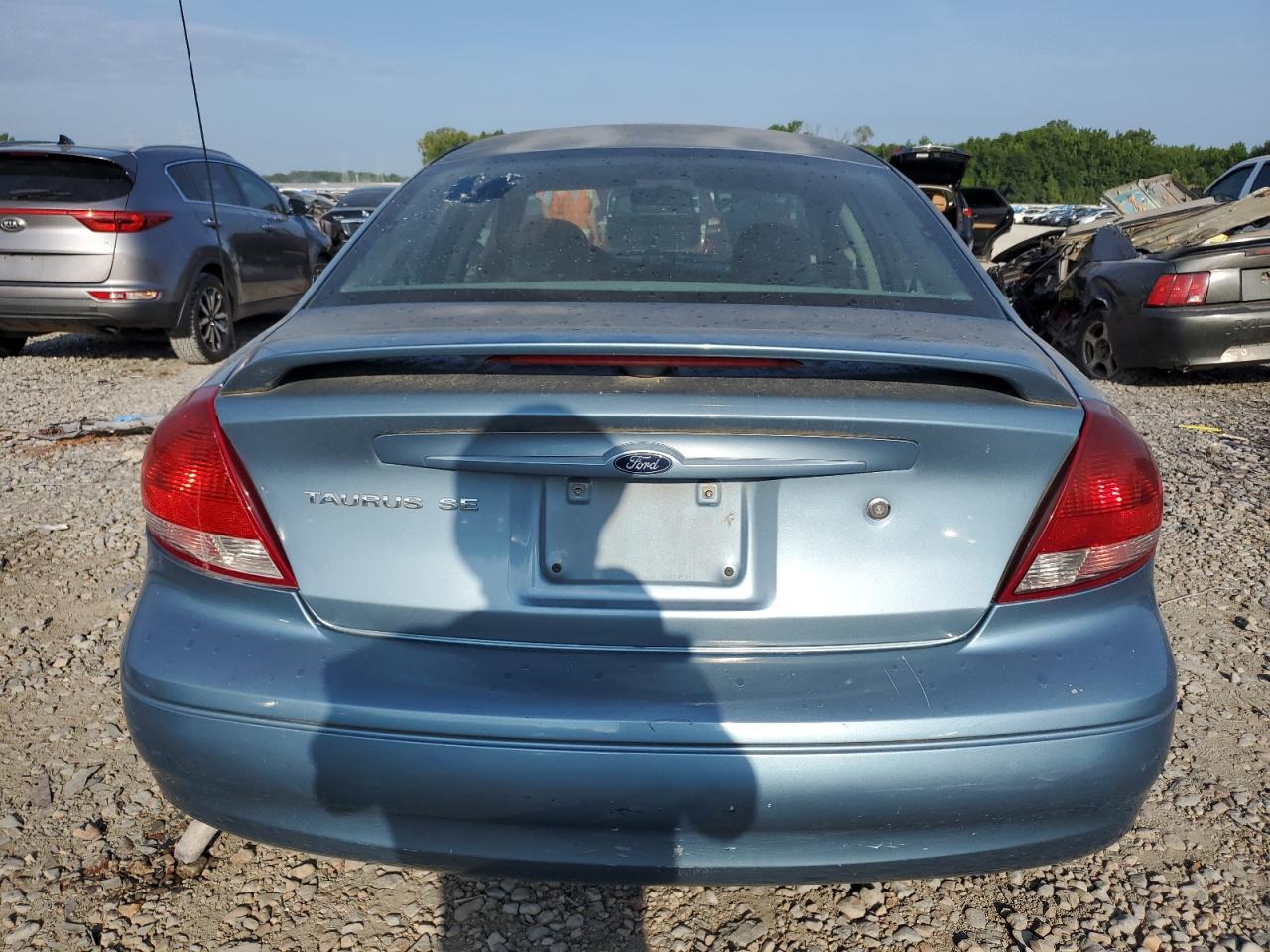 2005 Ford Taurus Se VIN: 1FAFP53235A276888 Lot: 66583264