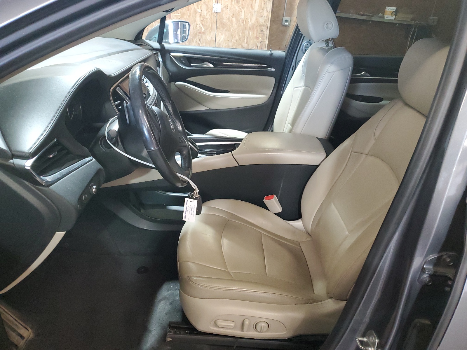 5GAEVAKWXKJ290695 2019 Buick Enclave Essence