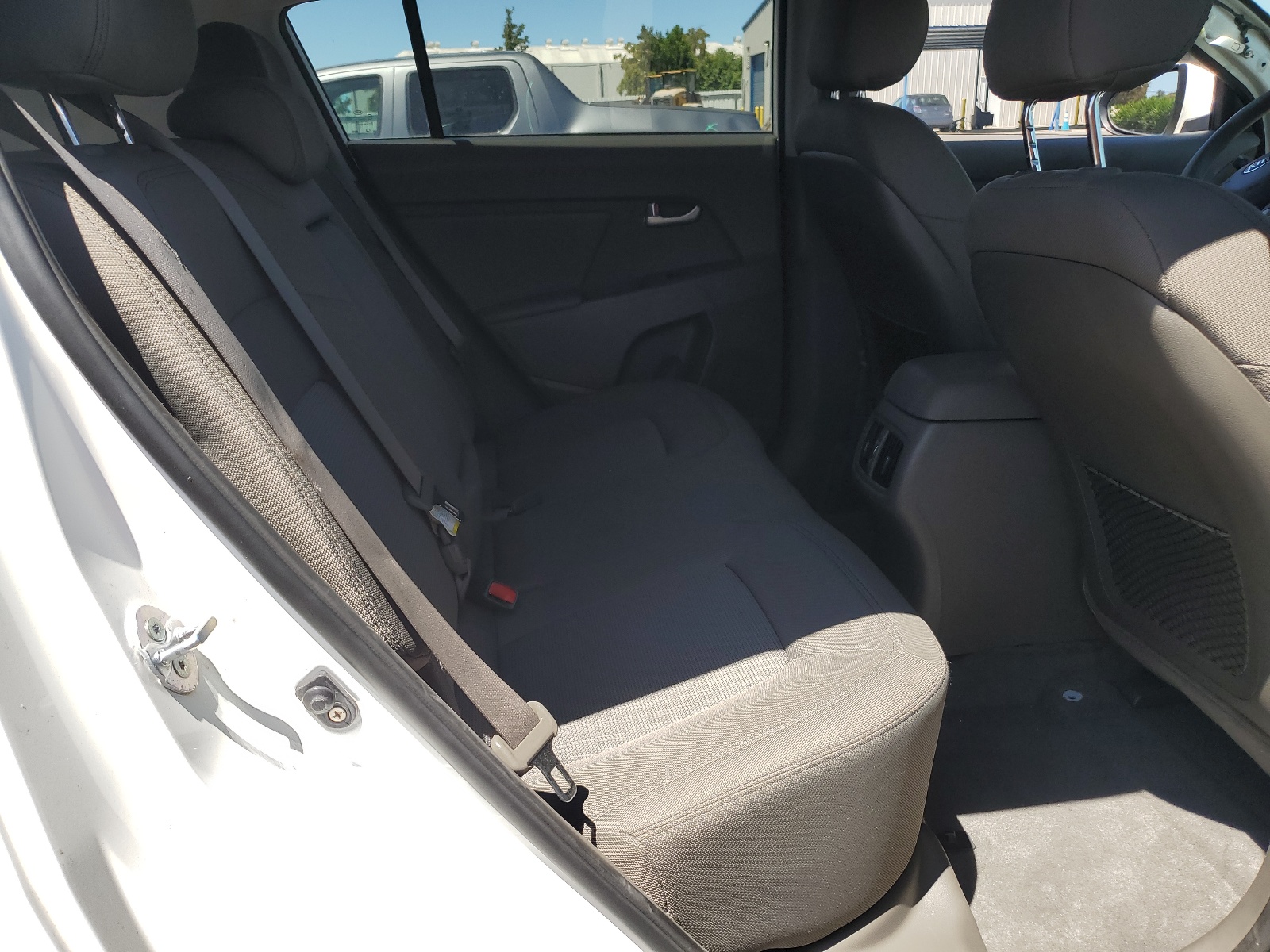 KNDPB3AC7E7563984 2014 Kia Sportage Base