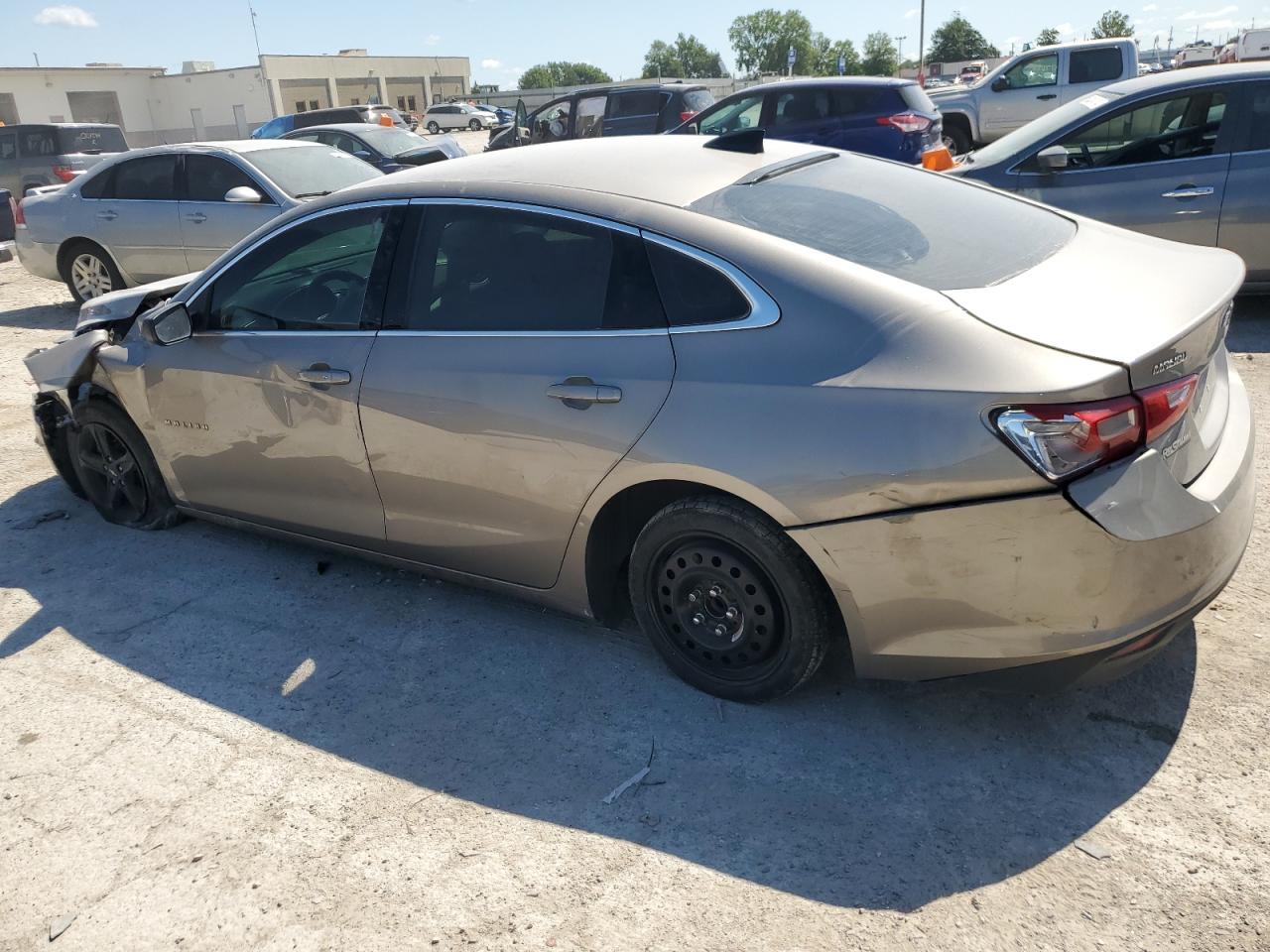 2022 Chevrolet Malibu - Image 2