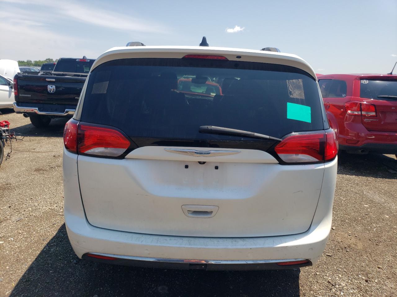 2018 Chrysler Pacifica Hybrid Limited VIN: 2C4RC1N72JR100201 Lot: 62289884