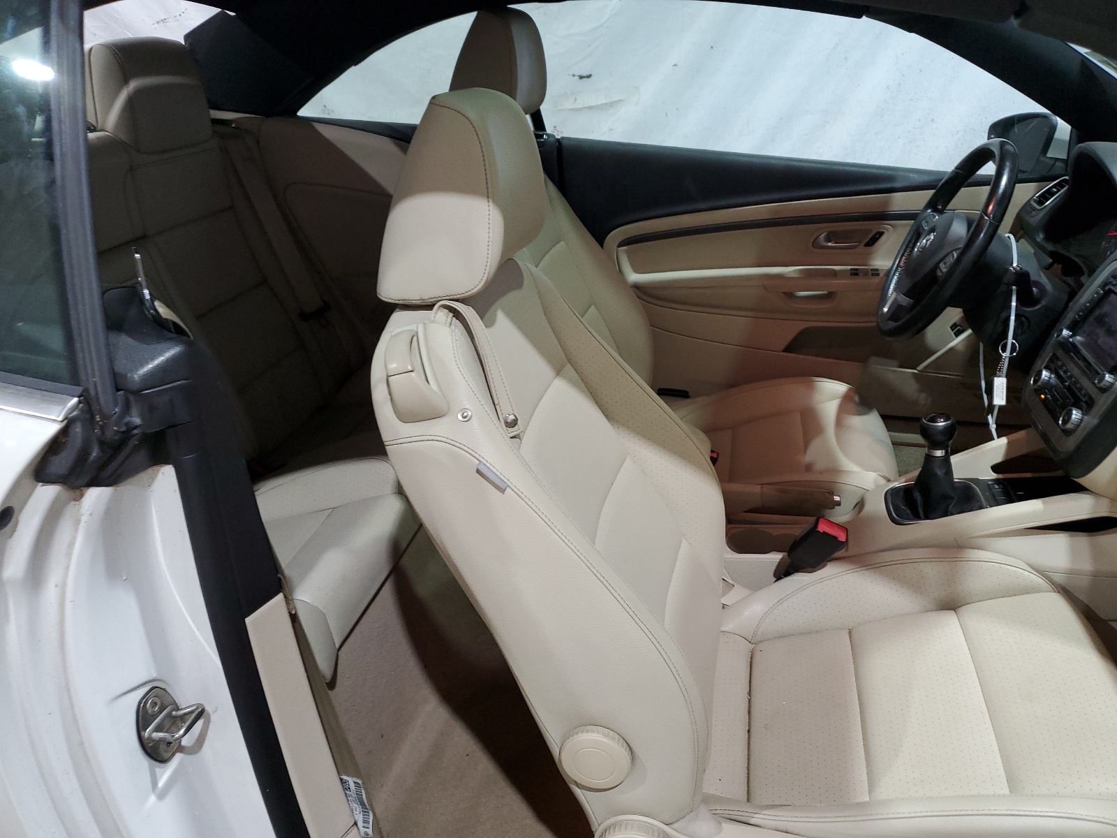 WVWAA7AH7AV020961 2010 Volkswagen Eos Turbo