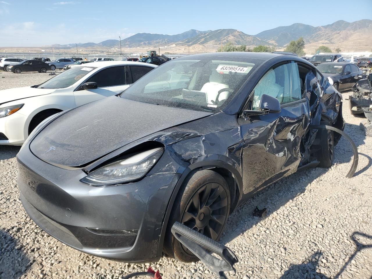 5YJYGDEE3MF075535 2021 Tesla Model Y