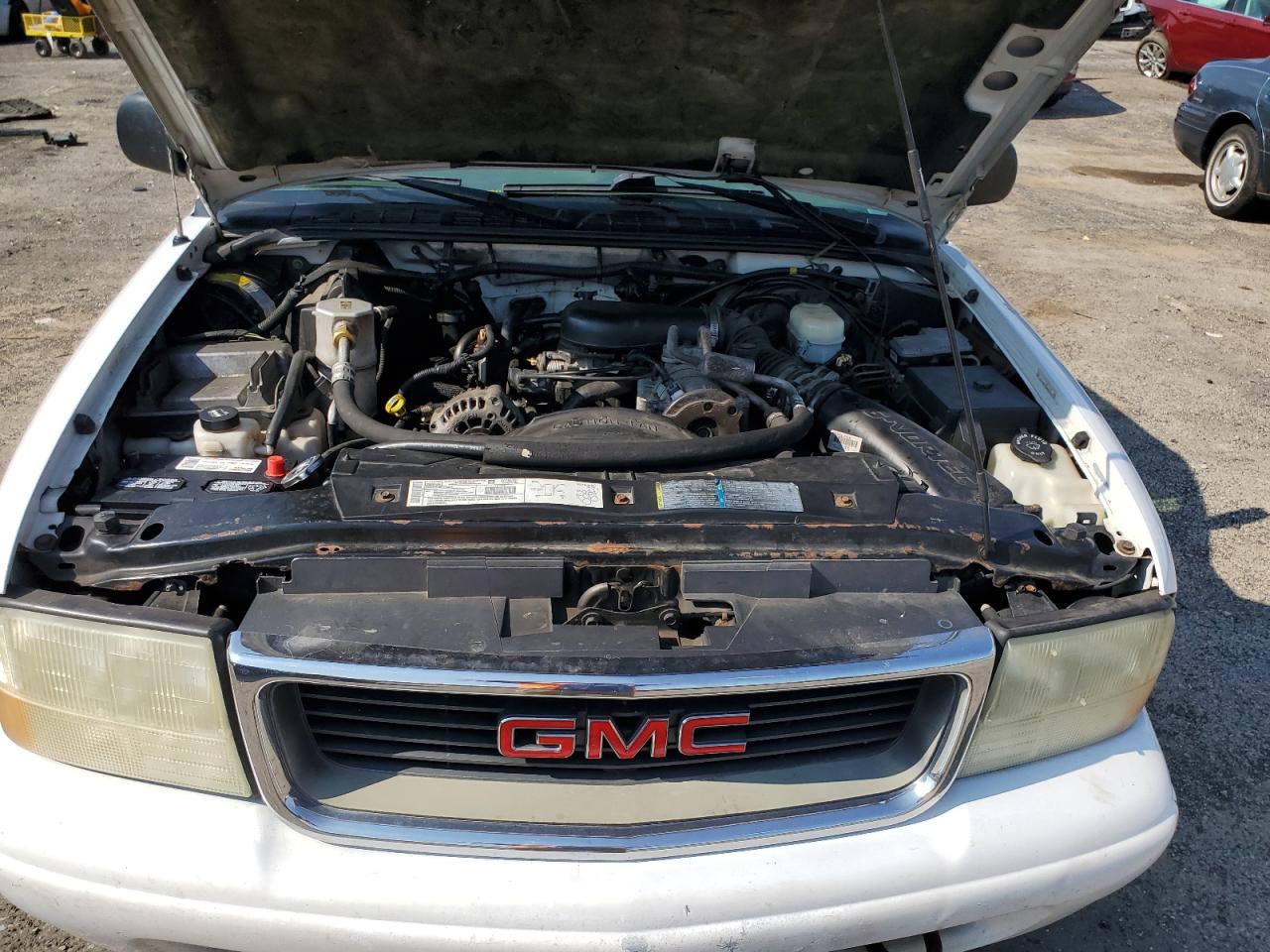 2002 GMC Sonoma VIN: 1GTDT19W228110395 Lot: 65384294