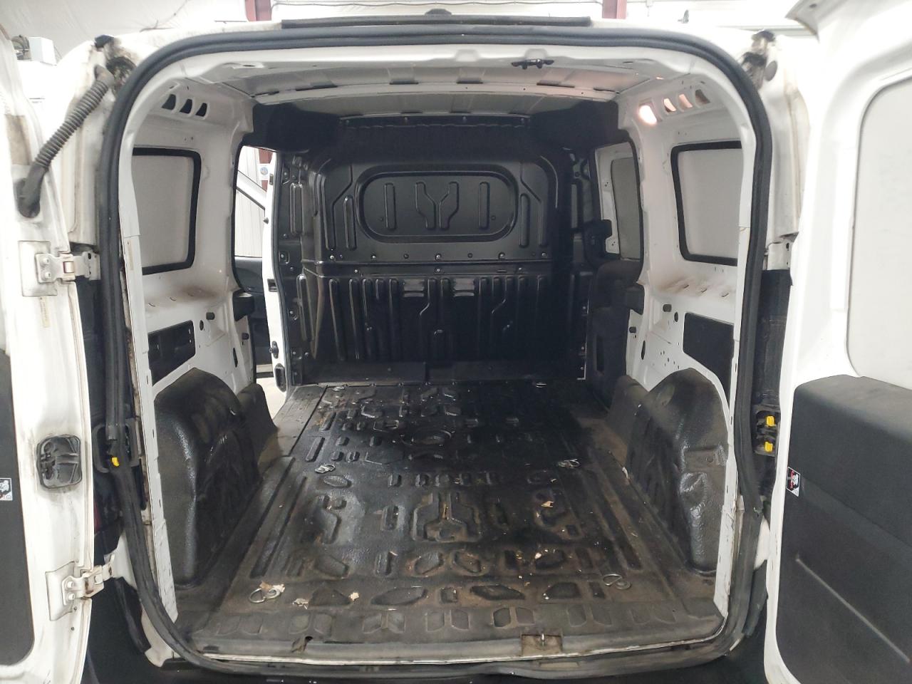 2017 RAM ProMaster City - Image 11