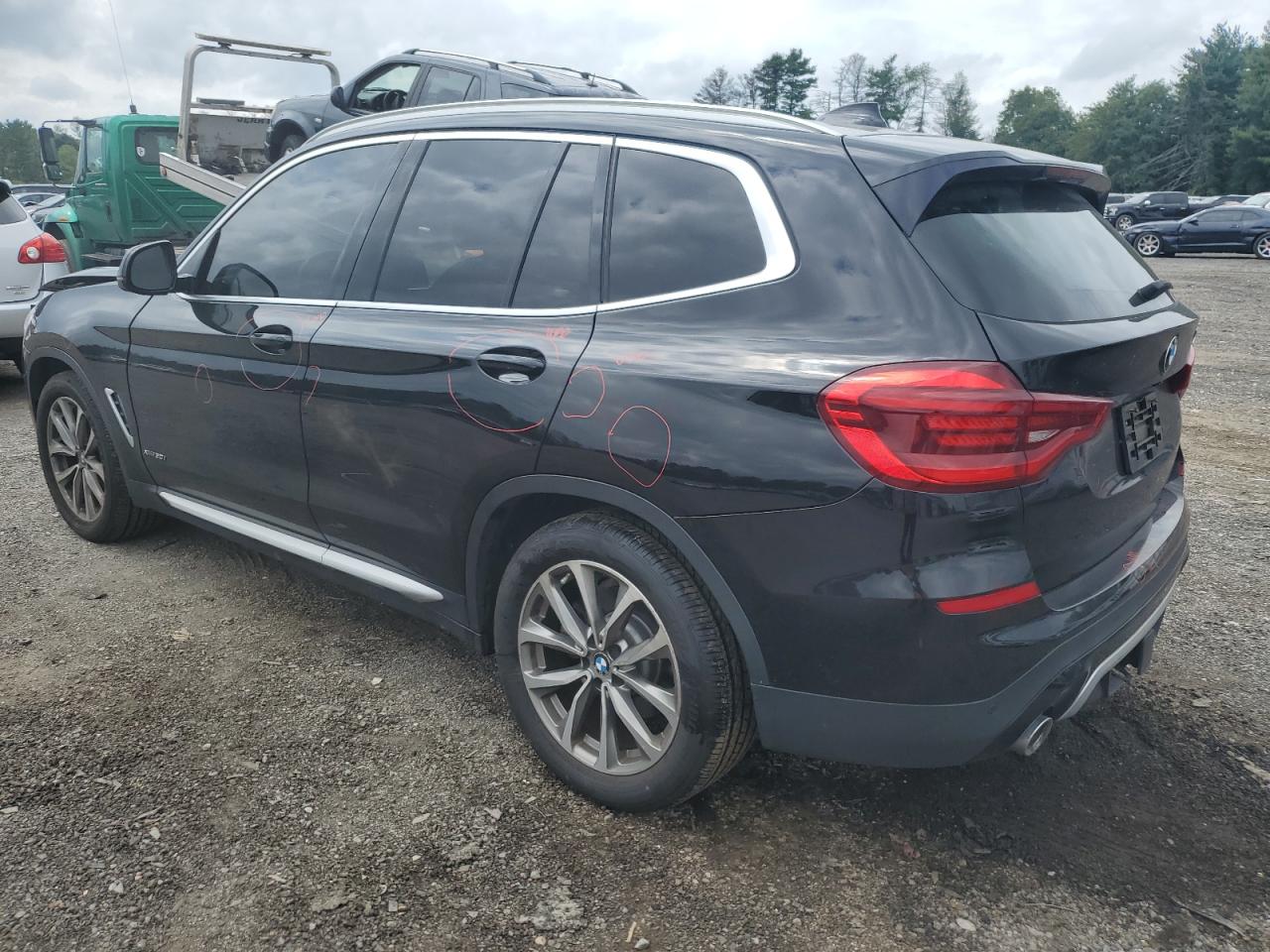 VIN 5UXTR9C5XJLD60232 2018 BMW X3 no.2