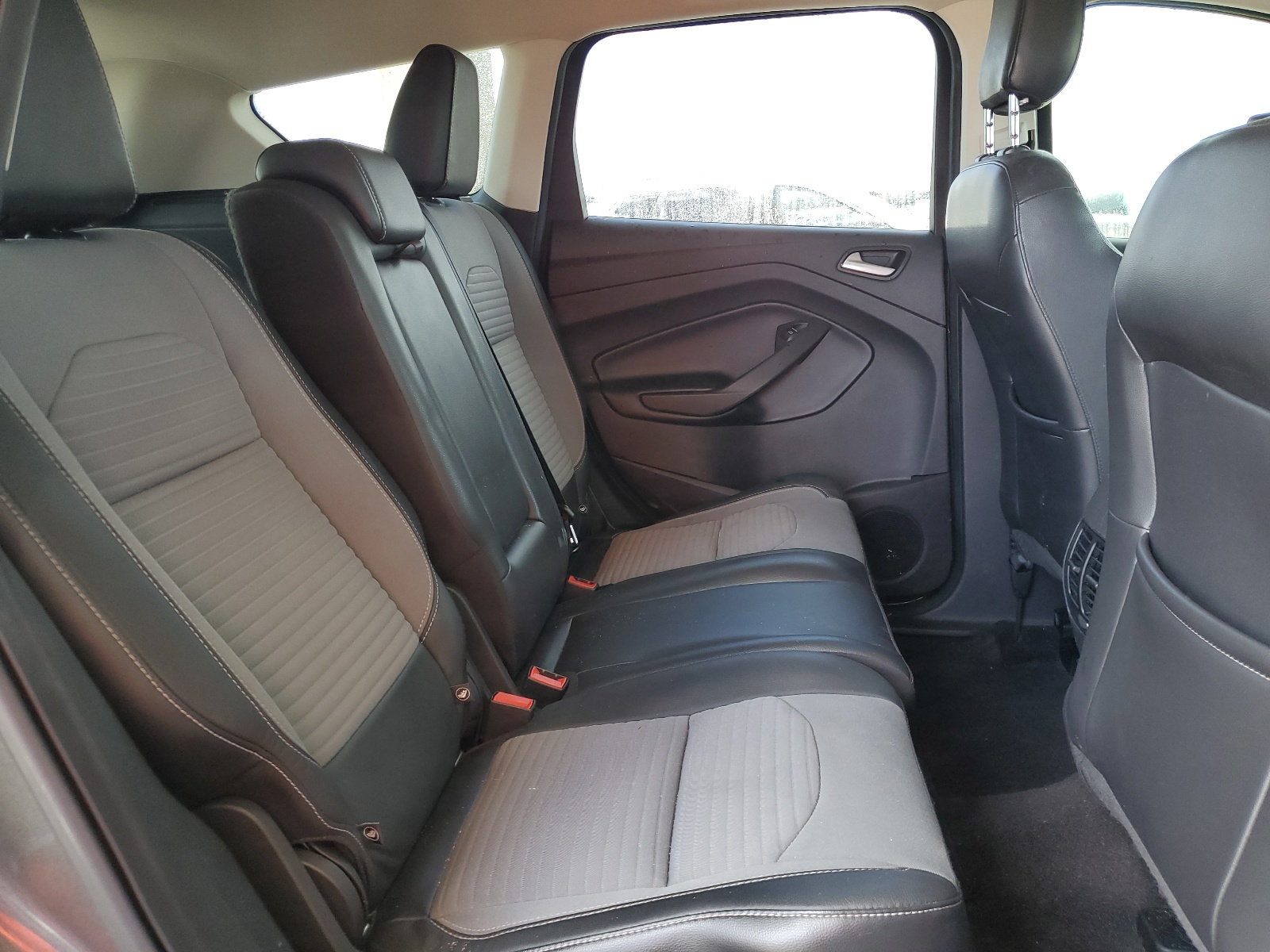 1FMCU0GD3KUA64759 2019 Ford Escape Se