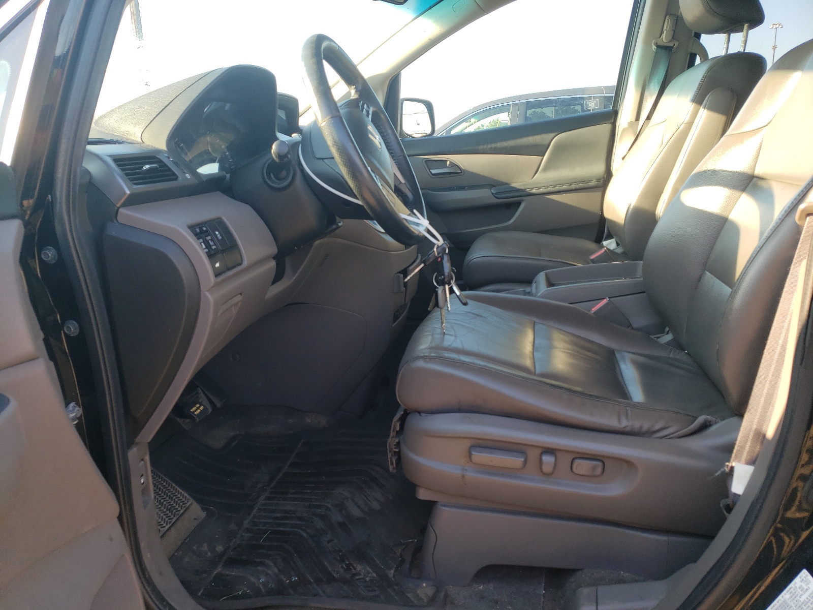 5FNRL5H6XBB038649 2011 Honda Odyssey Exl