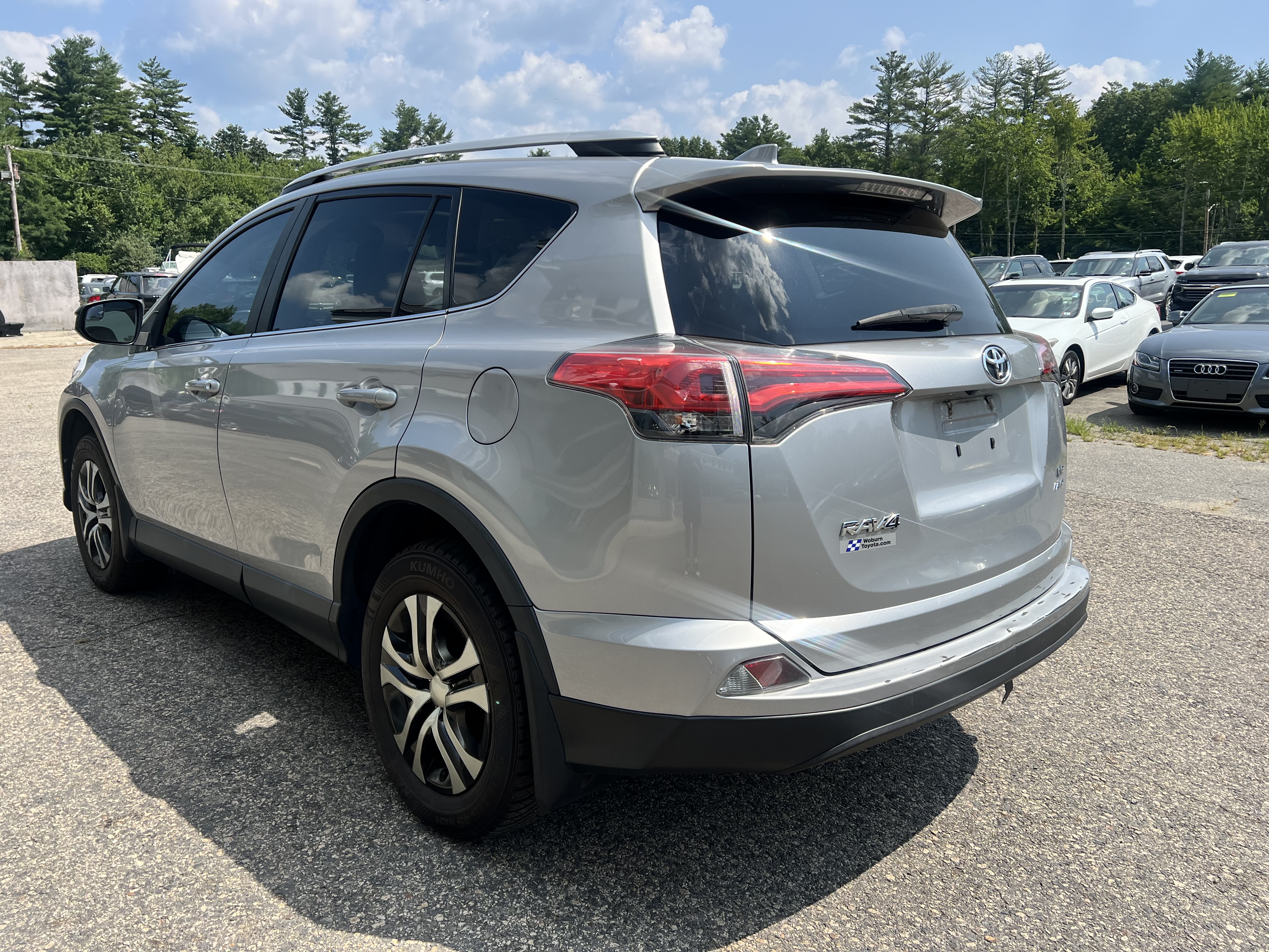 2016 Toyota Rav4 Le vin: 2T3BFREV3GW516858