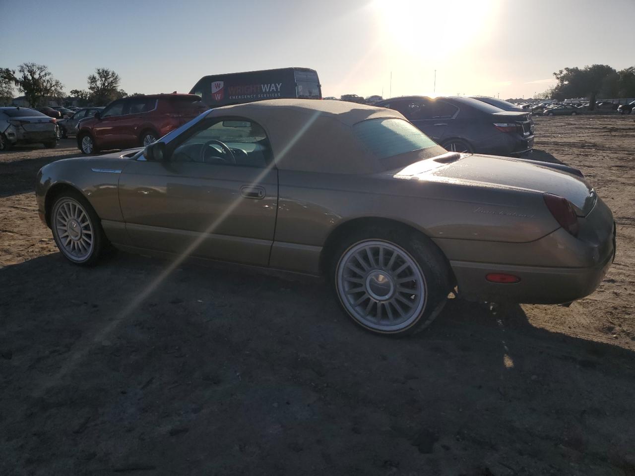 2005 Ford Thunderbird VIN: 1FAHP60A15Y102478 Lot: 61225124