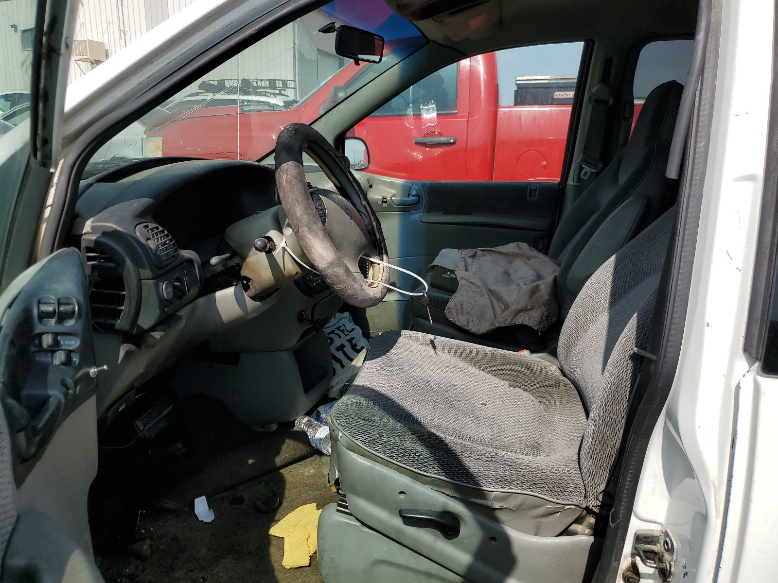 1B4GP44R3VB298174 1997 Dodge Grand Caravan Se