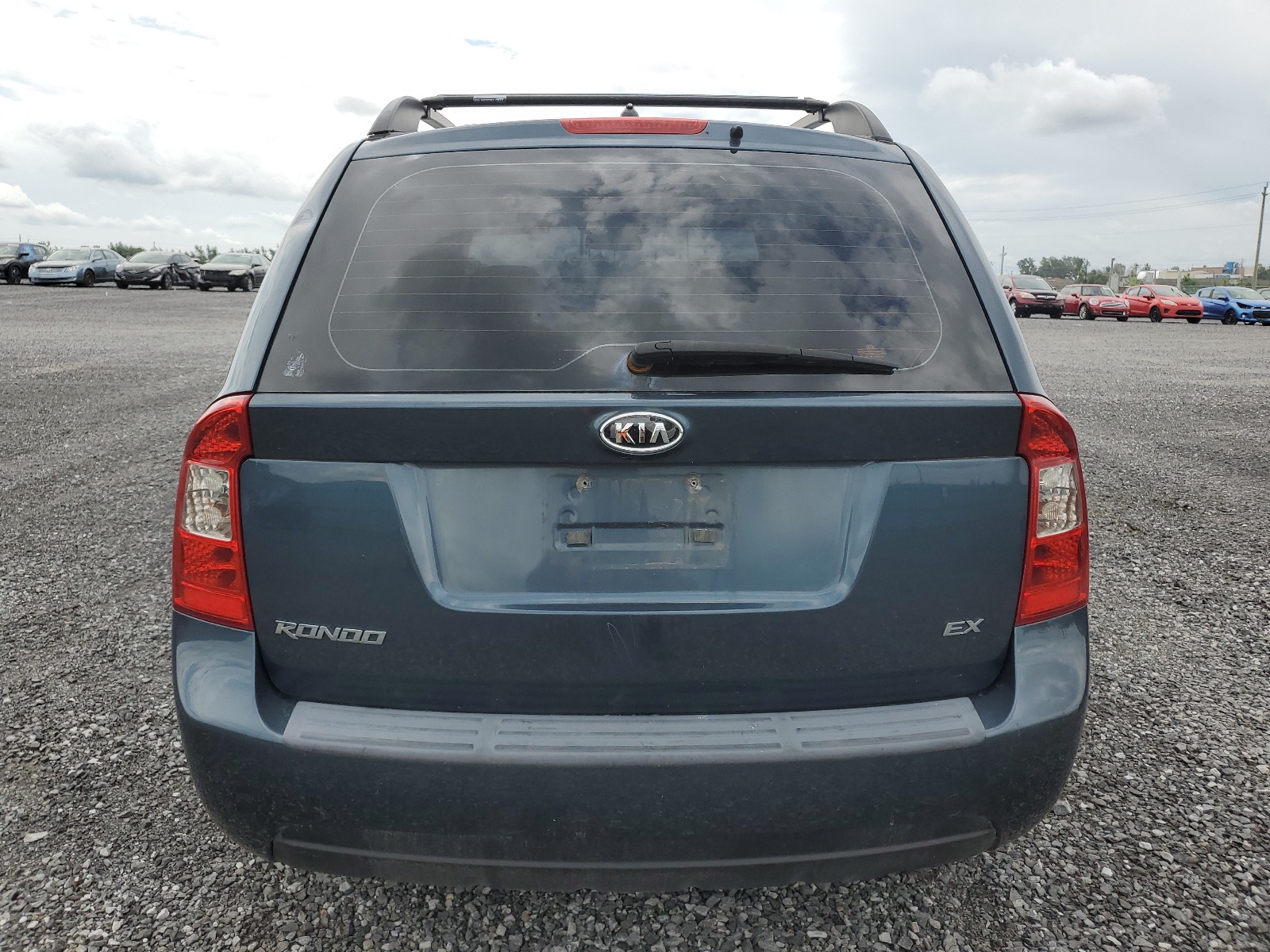 KNAFG528197293253 2009 Kia Rondo Base