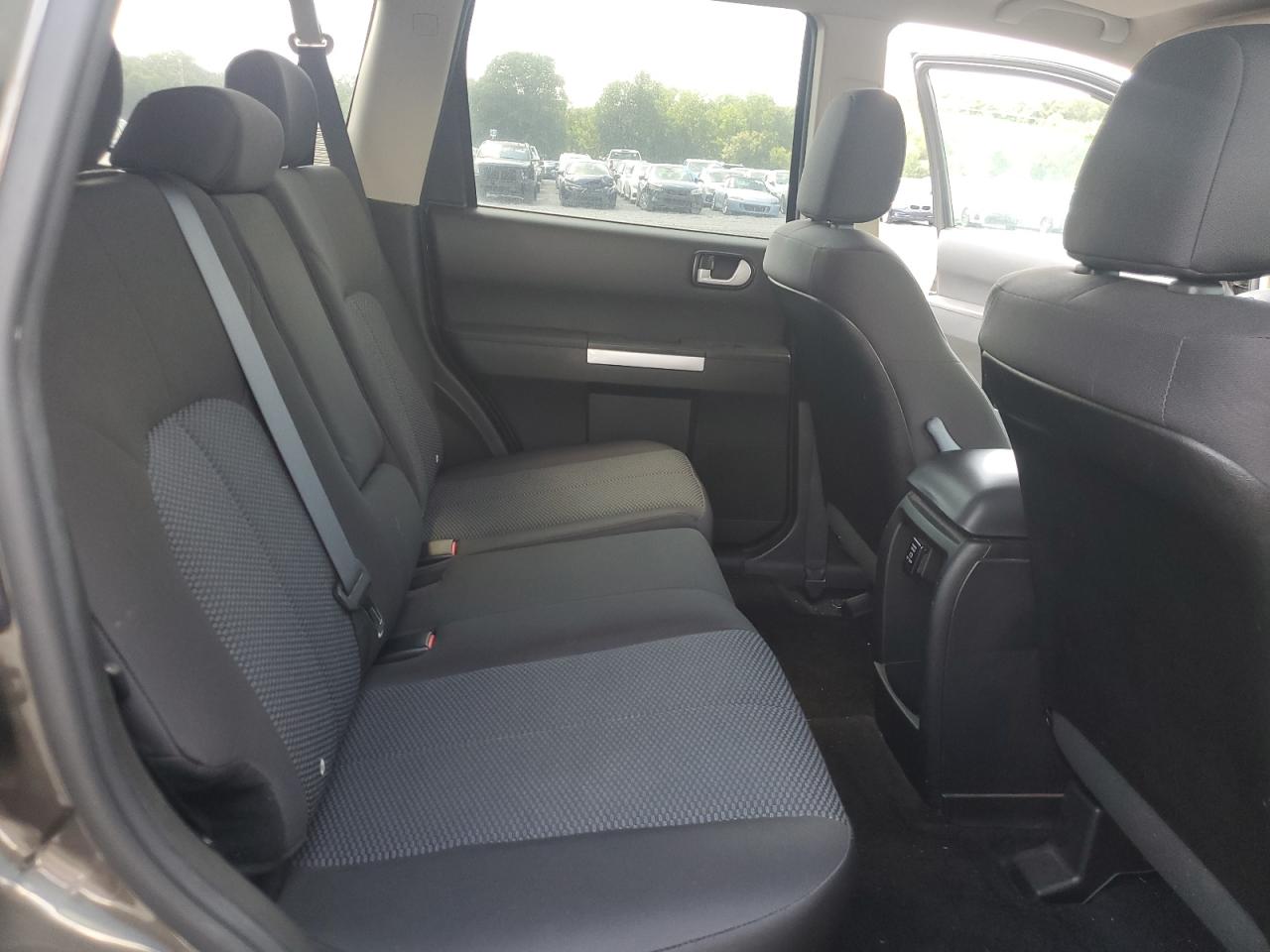 2010 Mitsubishi Endeavor Ls VIN: 4A4JM2AS9AE015579 Lot: 63741684