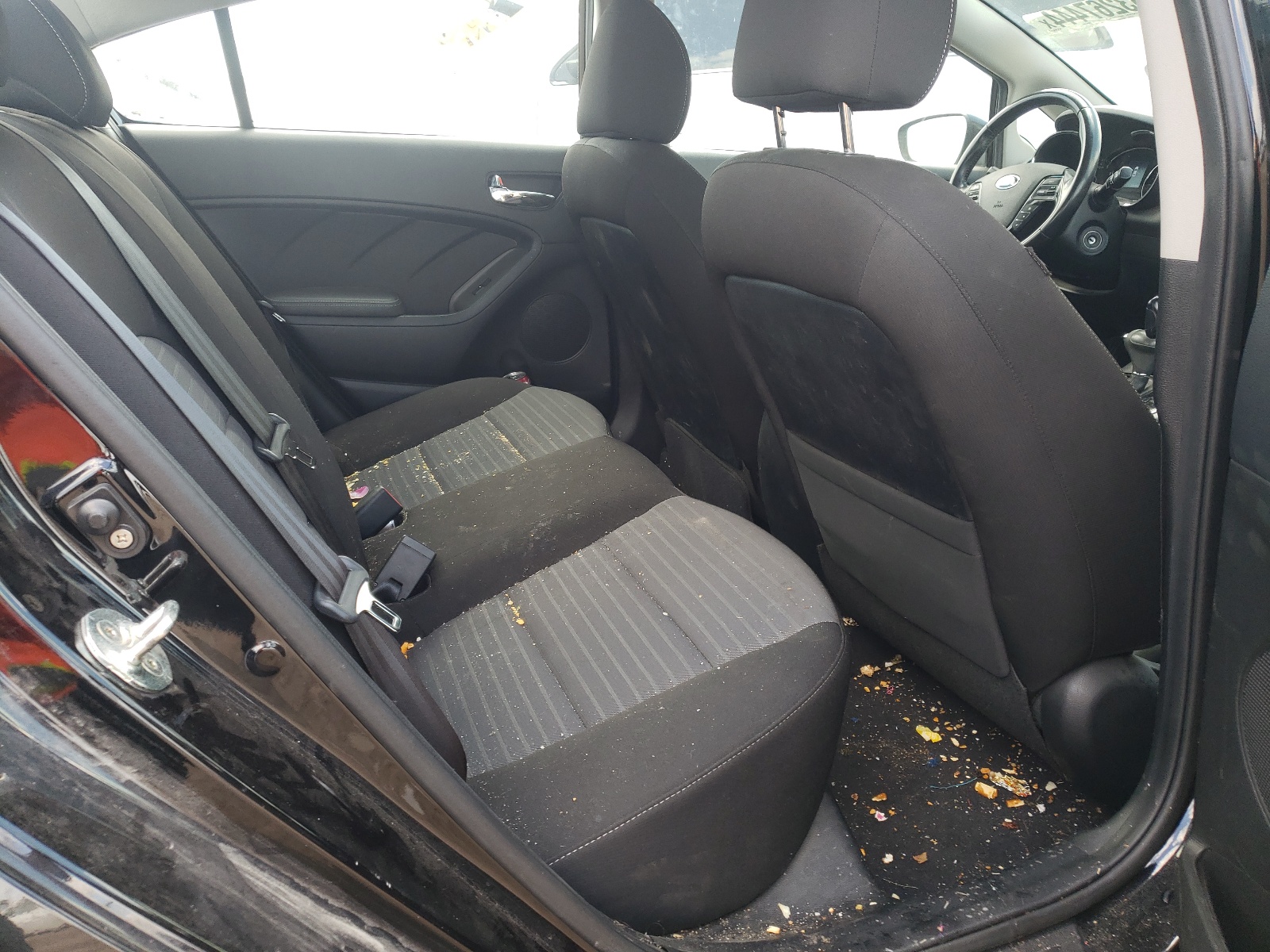 3KPFL4A73JE211061 2018 Kia Forte Lx