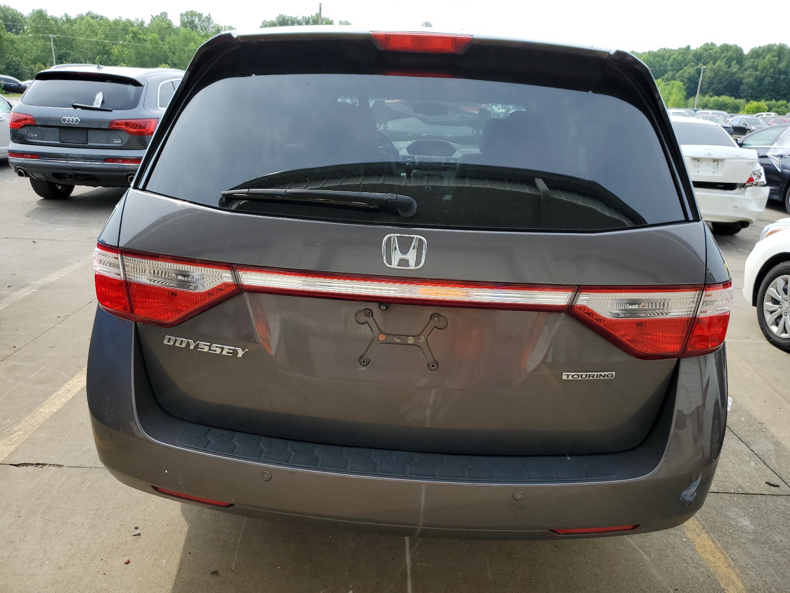 2013 Honda Odyssey Touring vin: 5FNRL5H99DB066732