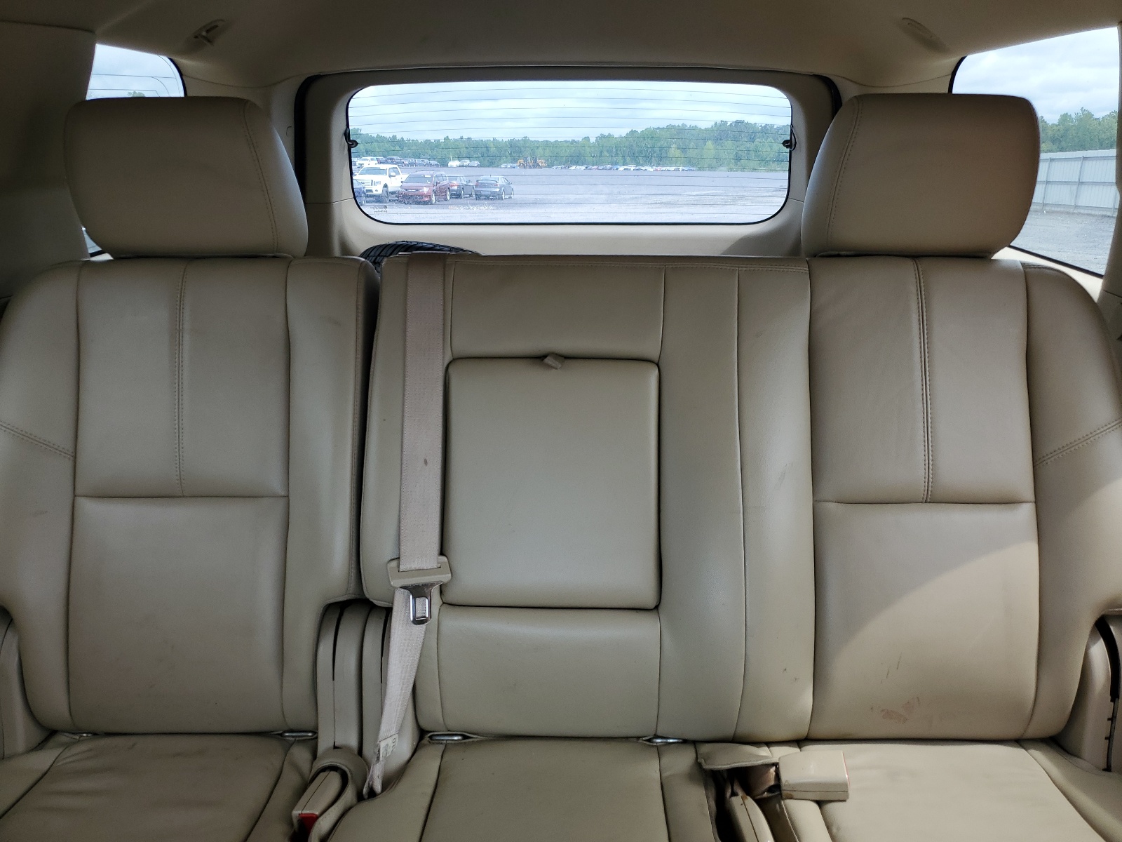 1GNSKDFJ3BR204436 2011 Chevrolet Tahoe Hybrid