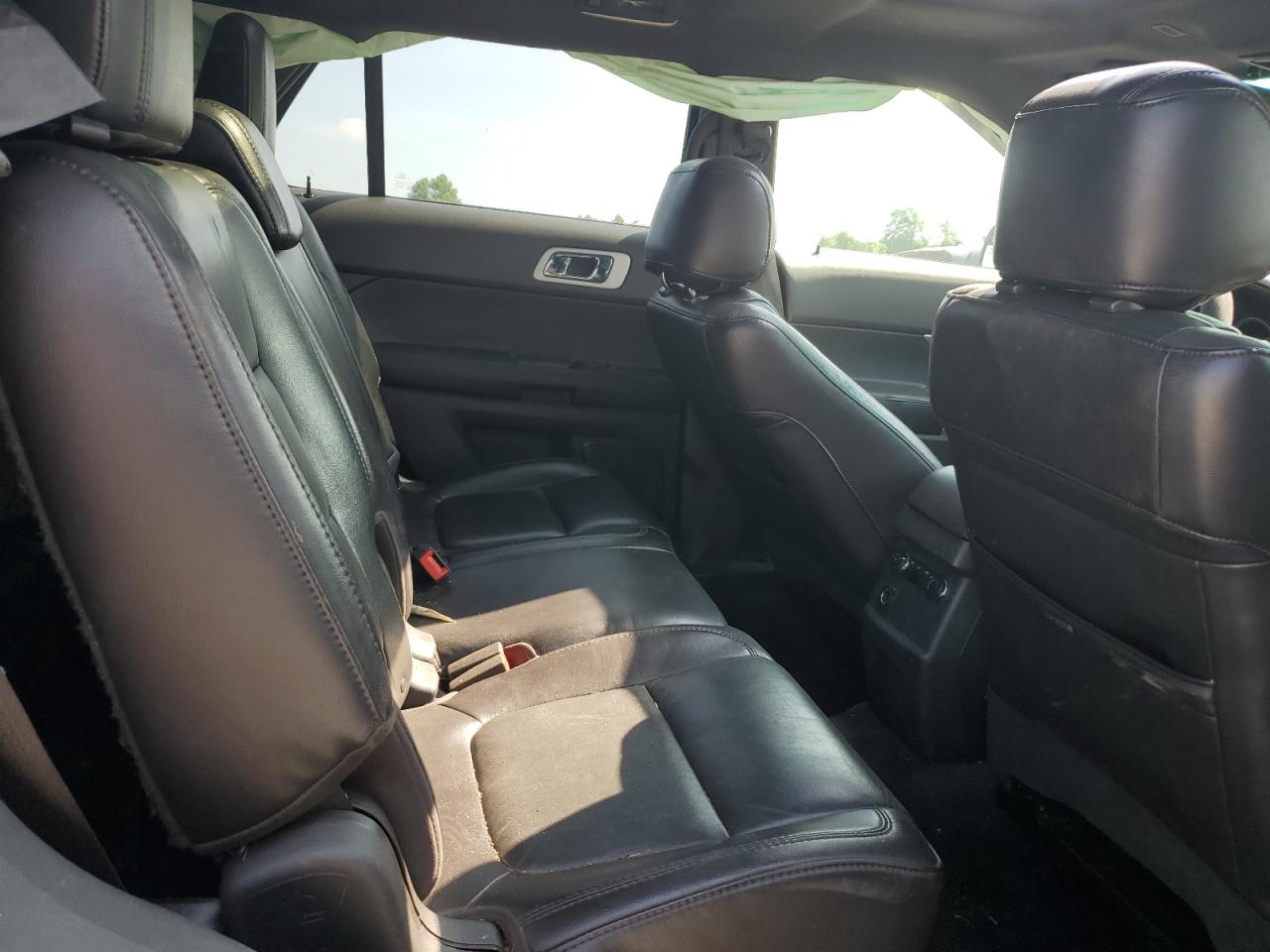 2013 Ford Explorer - Image 11