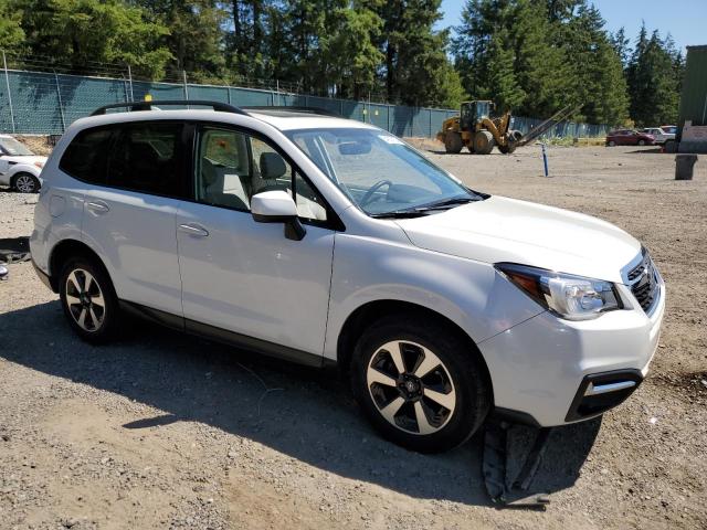  SUBARU FORESTER 2017 Белый