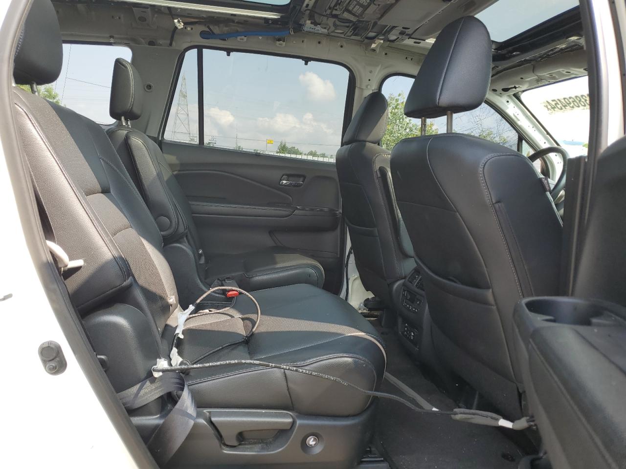 2017 Honda Pilot Touring VIN: 5FNYF6H97HB501293 Lot: 63869454