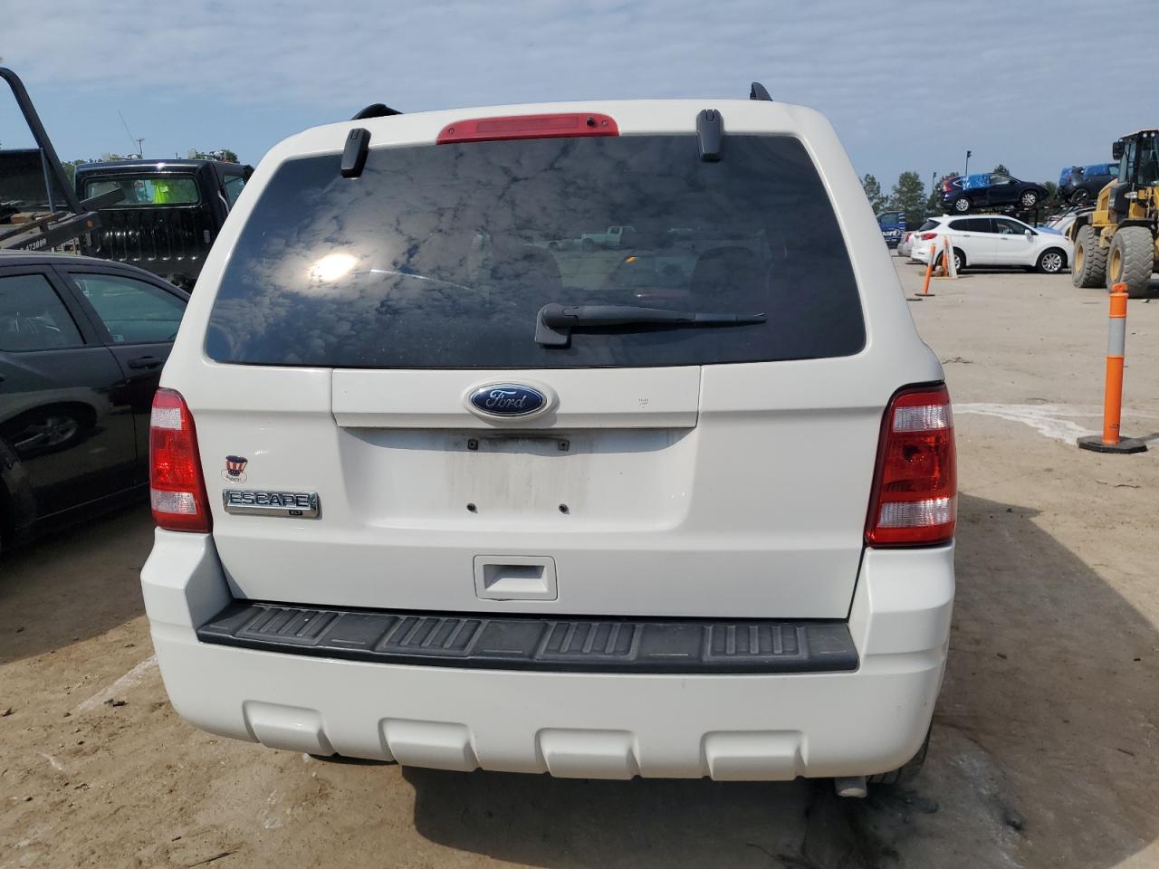 2010 Ford Escape Xlt VIN: 1FMCU0D71AKB19377 Lot: 64206734