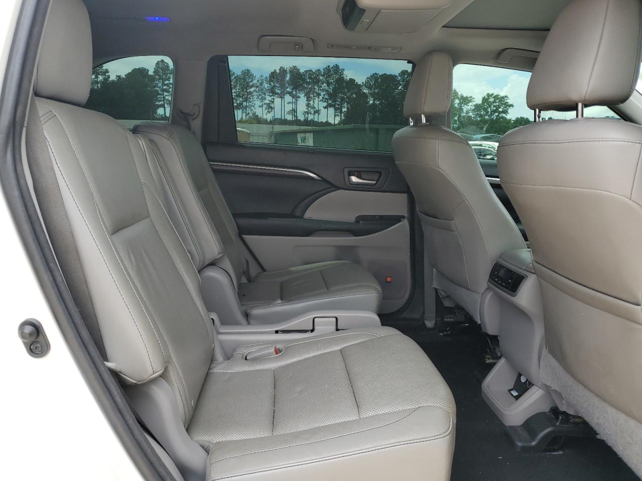 2015 Toyota Highlander Limited VIN: 5TDYKRFH5FS074471 Lot: 64859754