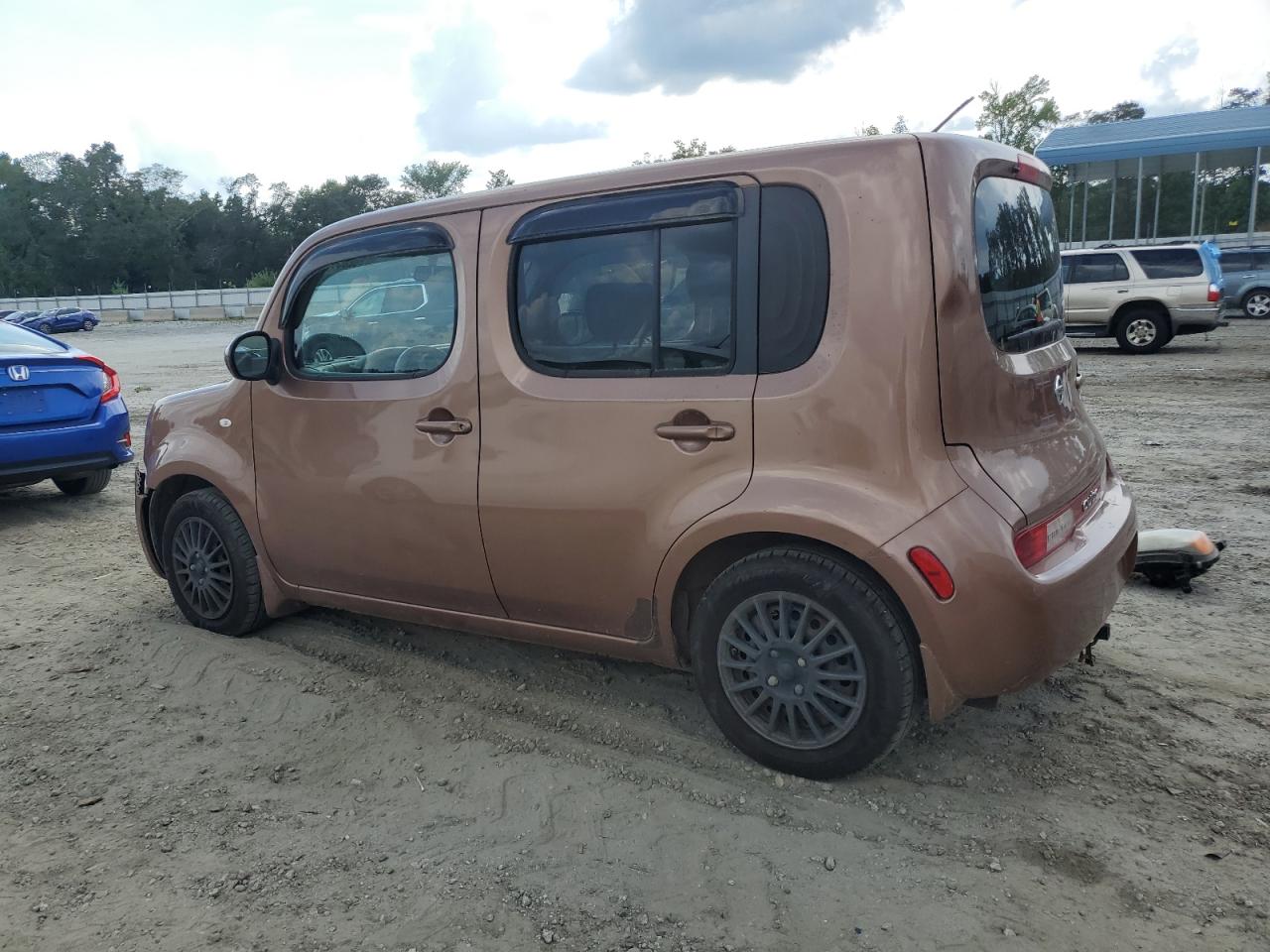 2011 Nissan Cube - Image 2