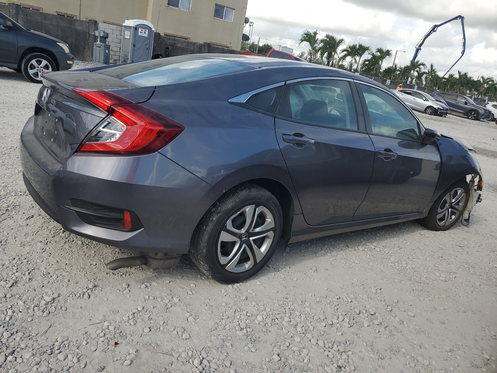 2018 Honda Civic Lx vin: 19XFC2F5XJE016084