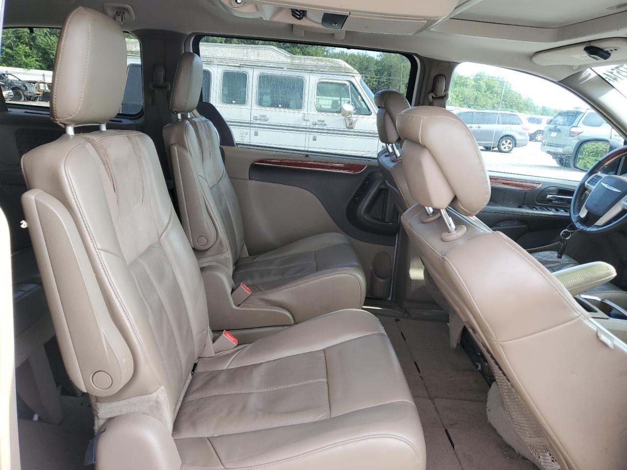 2014 Chrysler Town & Country Limited VIN: 2C4RC1GGXER198526 Lot: 64177514