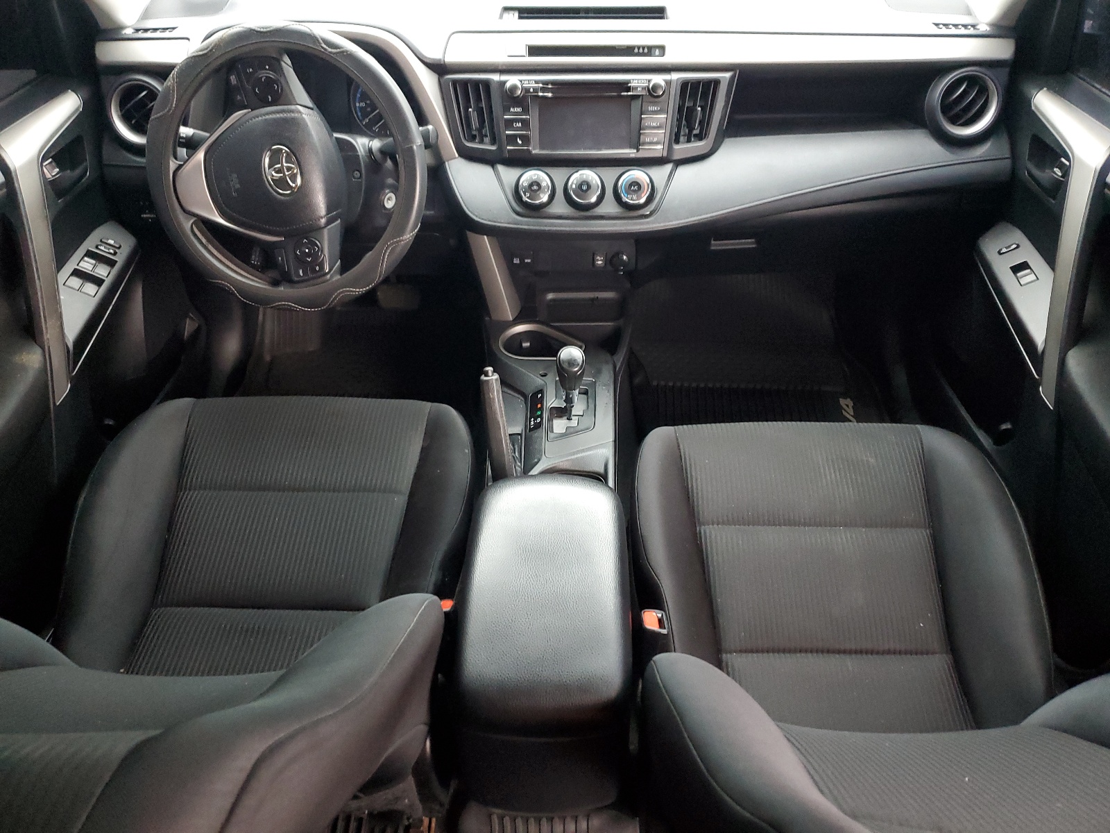 2T3BFREVXHW567615 2017 Toyota Rav4 Le