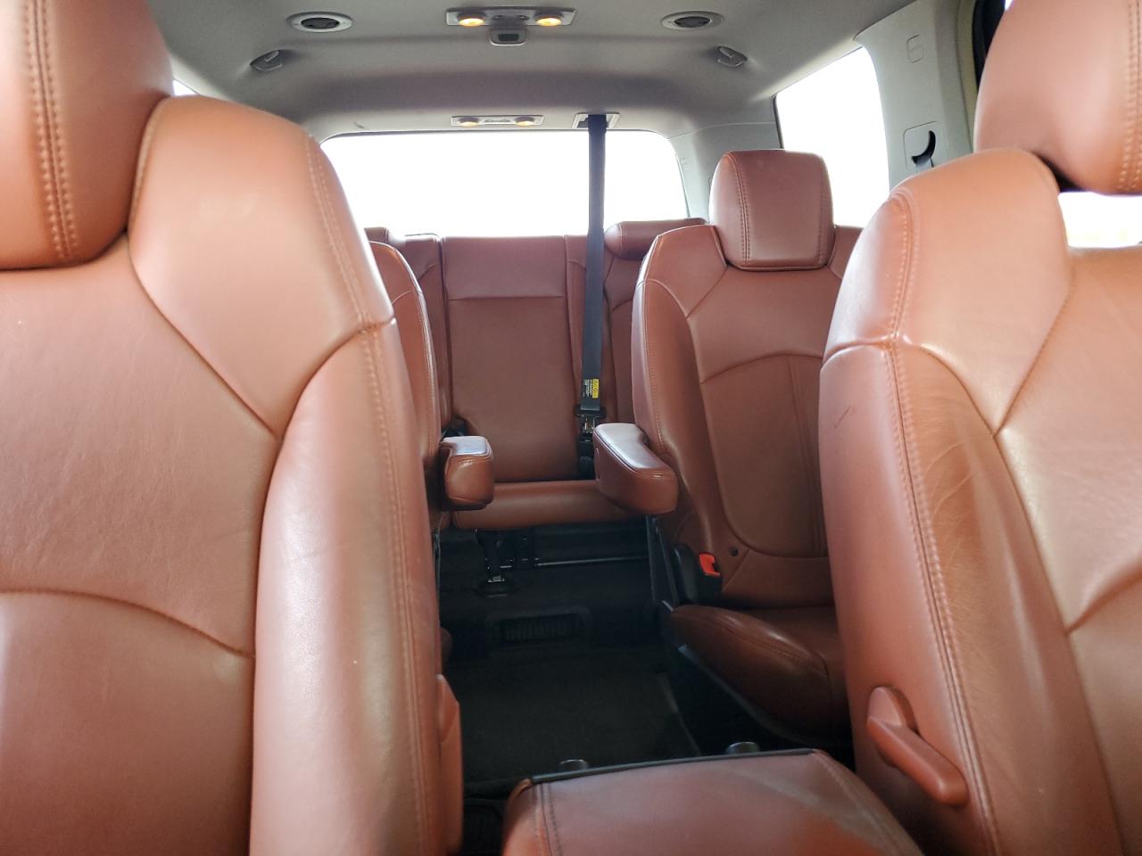 2008 GMC Acadia - Image 10
