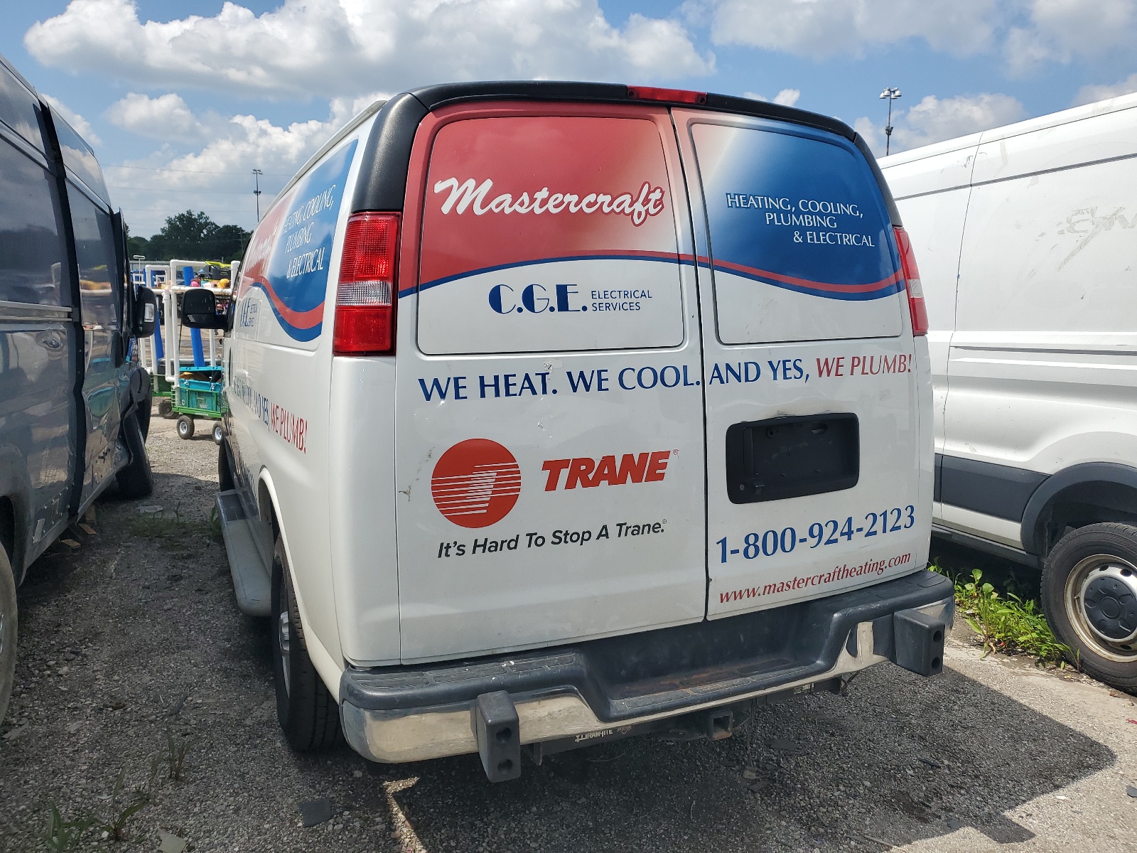 1GCWGAFG9K1320379 2019 Chevrolet Express G2500