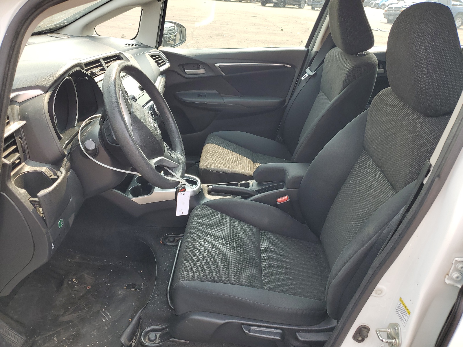 3HGGK5H5XFM734092 2015 Honda Fit Lx