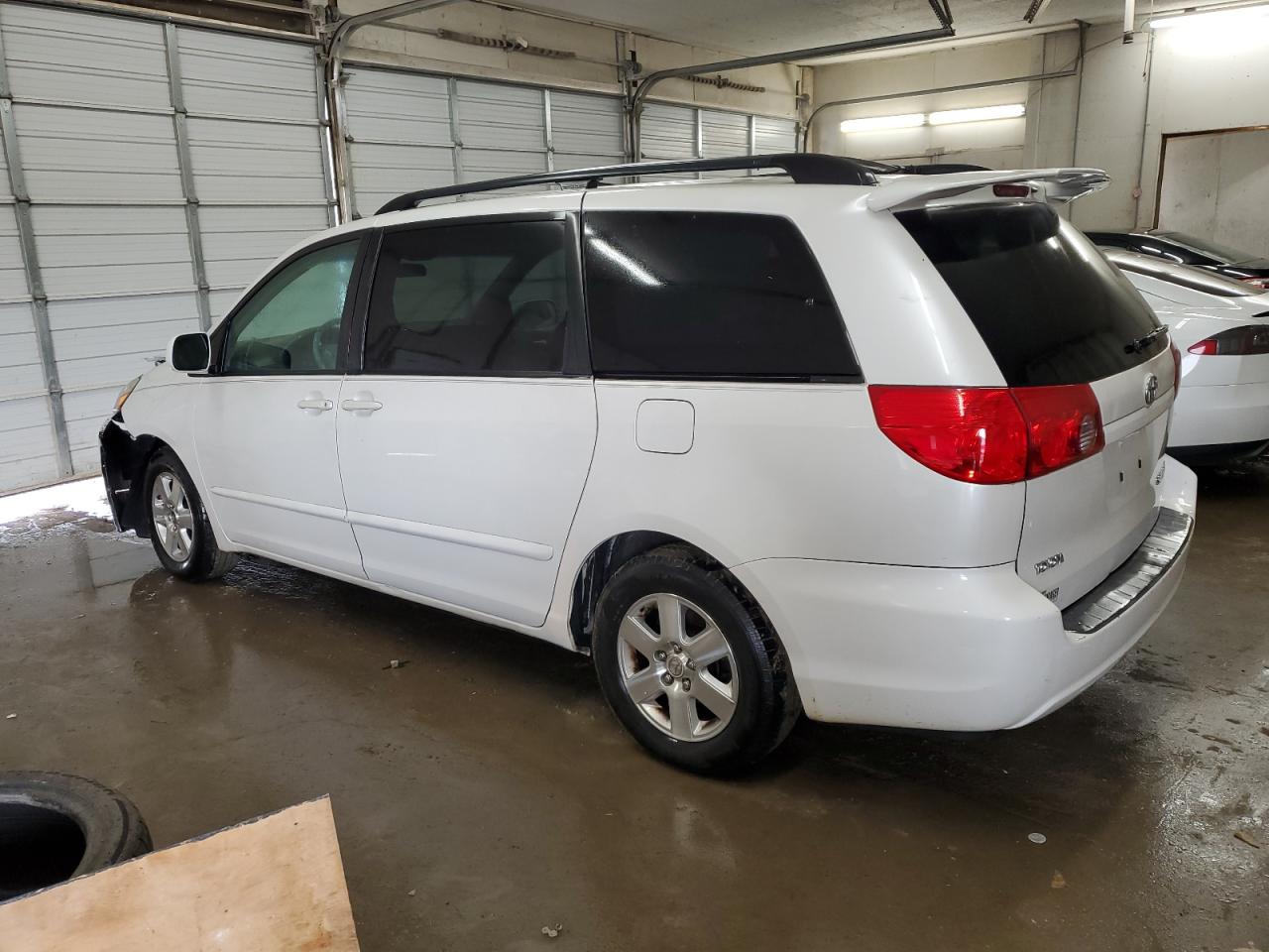 5TDZK22C58S100785 2008 Toyota Sienna Xle