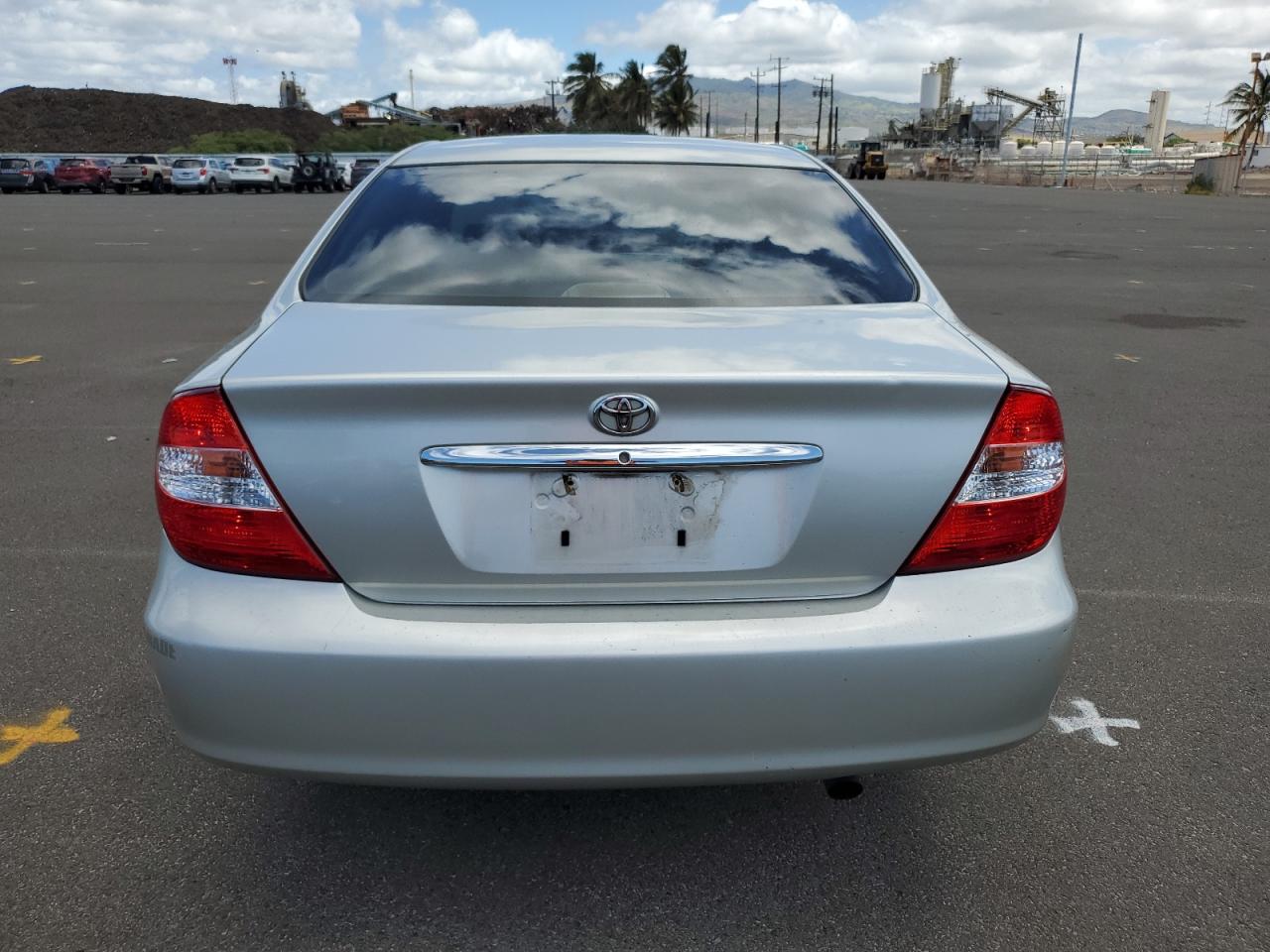 2004 Toyota Camry Le VIN: JTDBF32KX40152414 Lot: 62665014