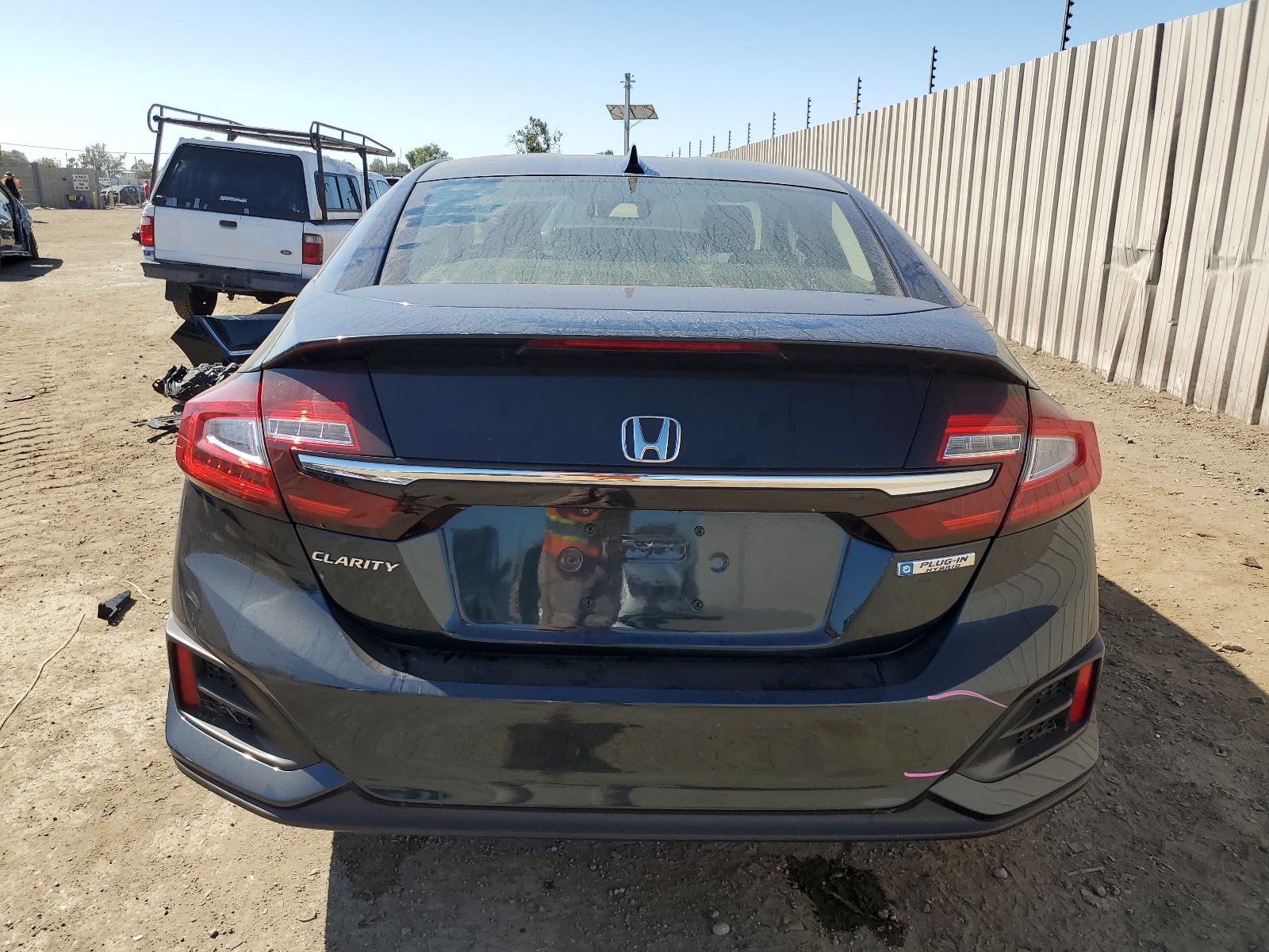 2018 Honda Clarity vin: JHMZC5F1XJC018094