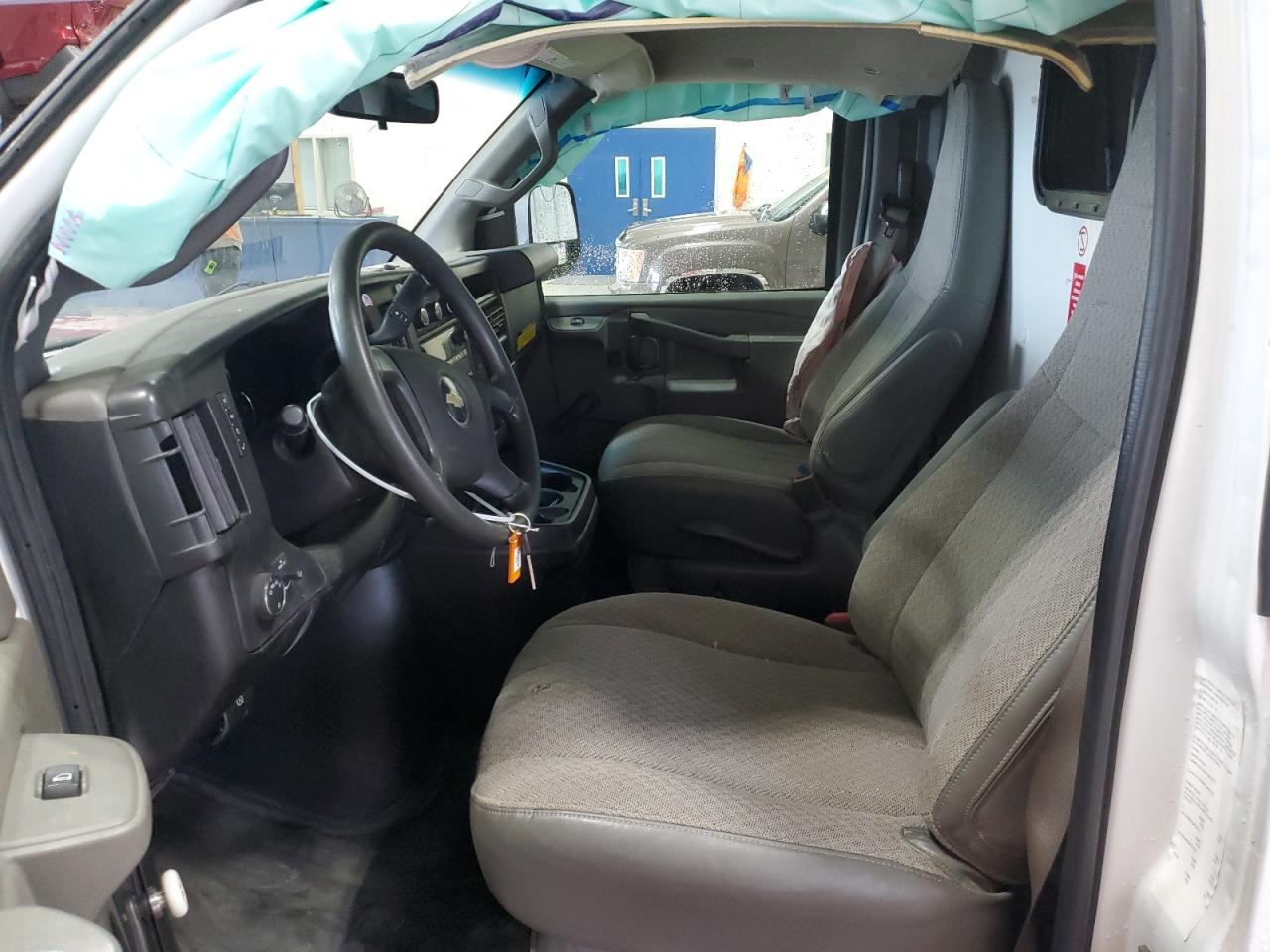 2018 Chevrolet Express G2500 VIN: 1GCWGAFP8J1287499 Lot: 63058584