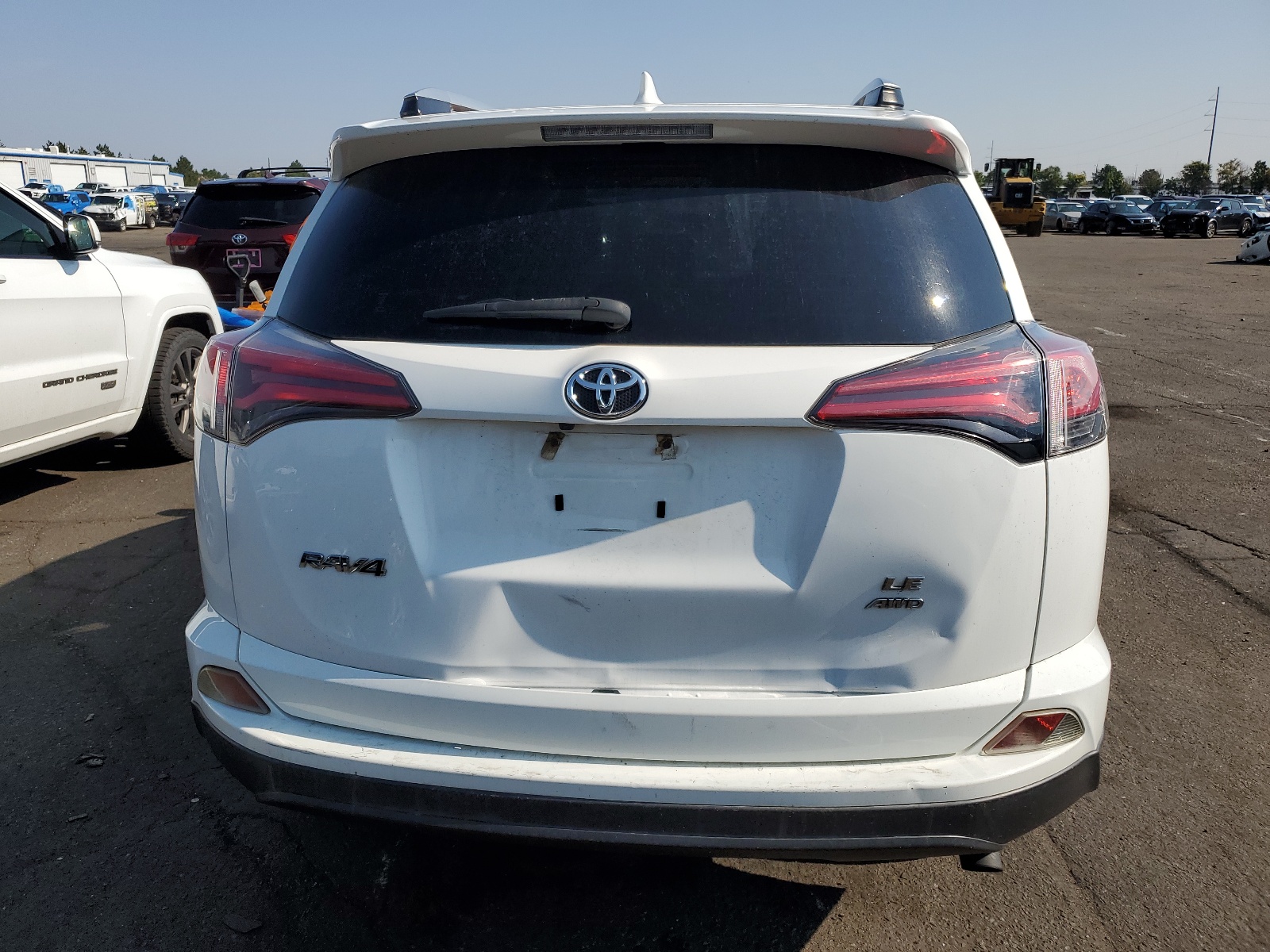 JTMBFREV8GJ062198 2016 Toyota Rav4 Le