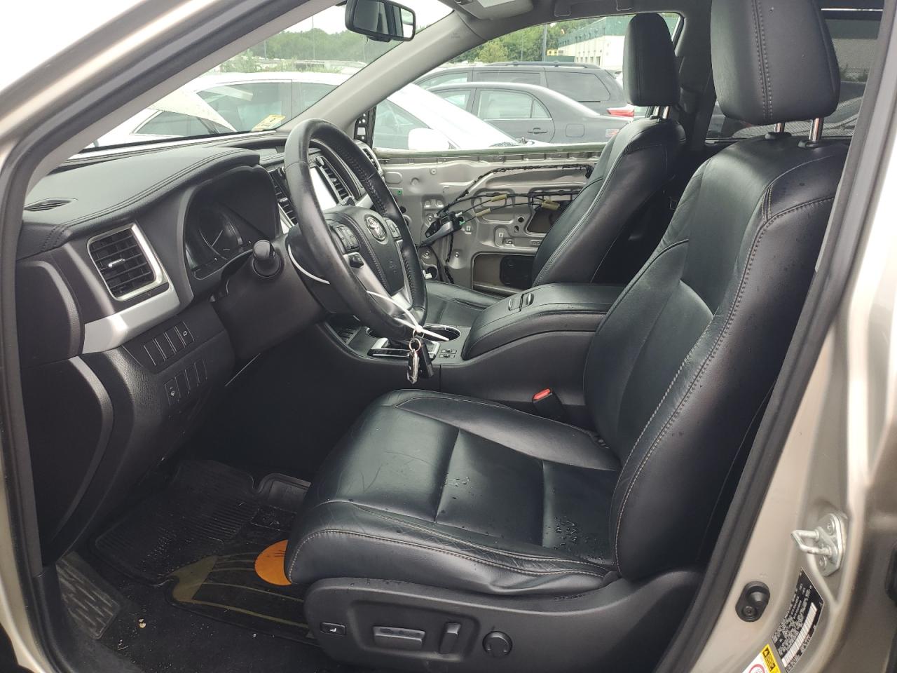 2015 Toyota Highlander Xle VIN: 5TDJKRFH8FS081965 Lot: 63538644