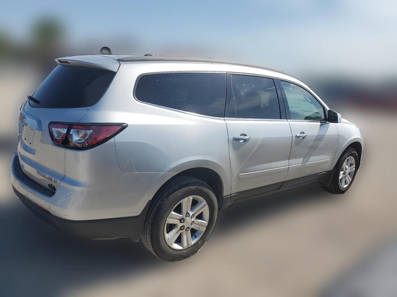 2014 Chevrolet Traverse - Image 3