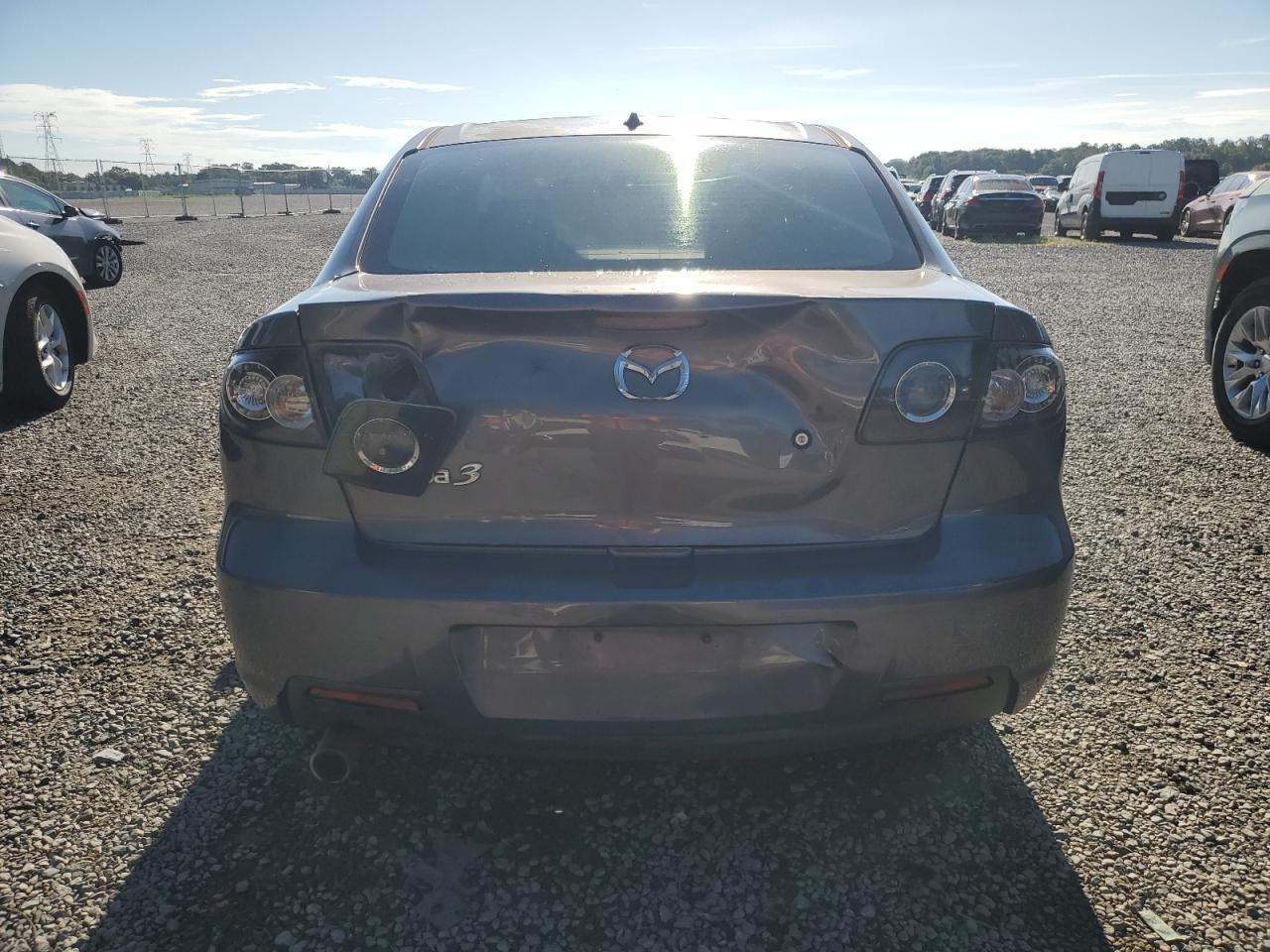 2007 Mazda 3 S VIN: JM1BK323471686625 Lot: 63936884
