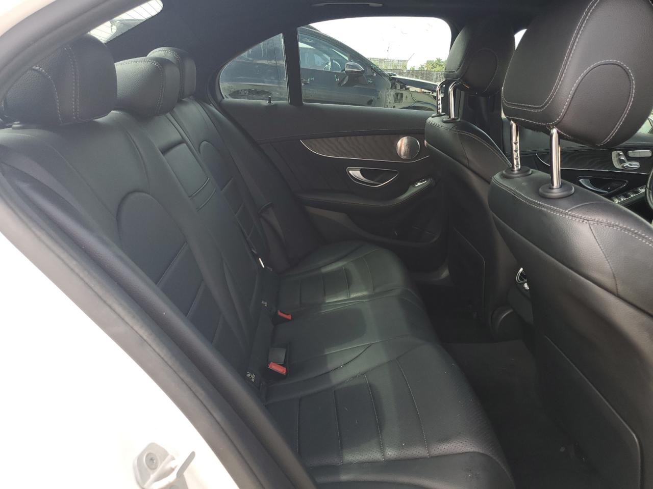 2016 Mercedes-Benz C 300 VIN: 55SWF4JB1GU112574 Lot: 64752244