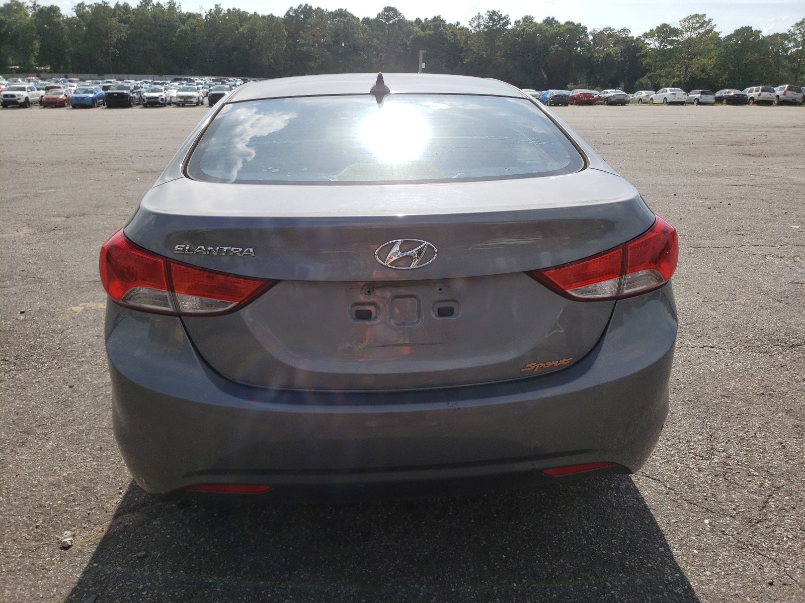 2013 Hyundai Elantra Gls vin: 5NPDH4AEXDH353155