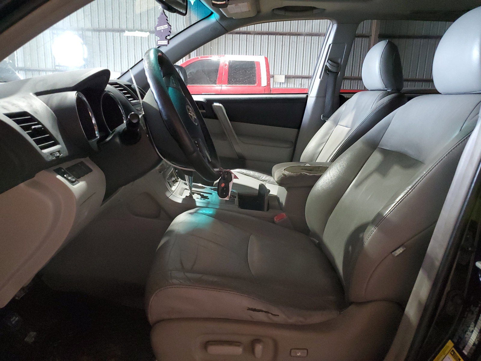 5TDKK3EH8AS016075 2010 Toyota Highlander Se