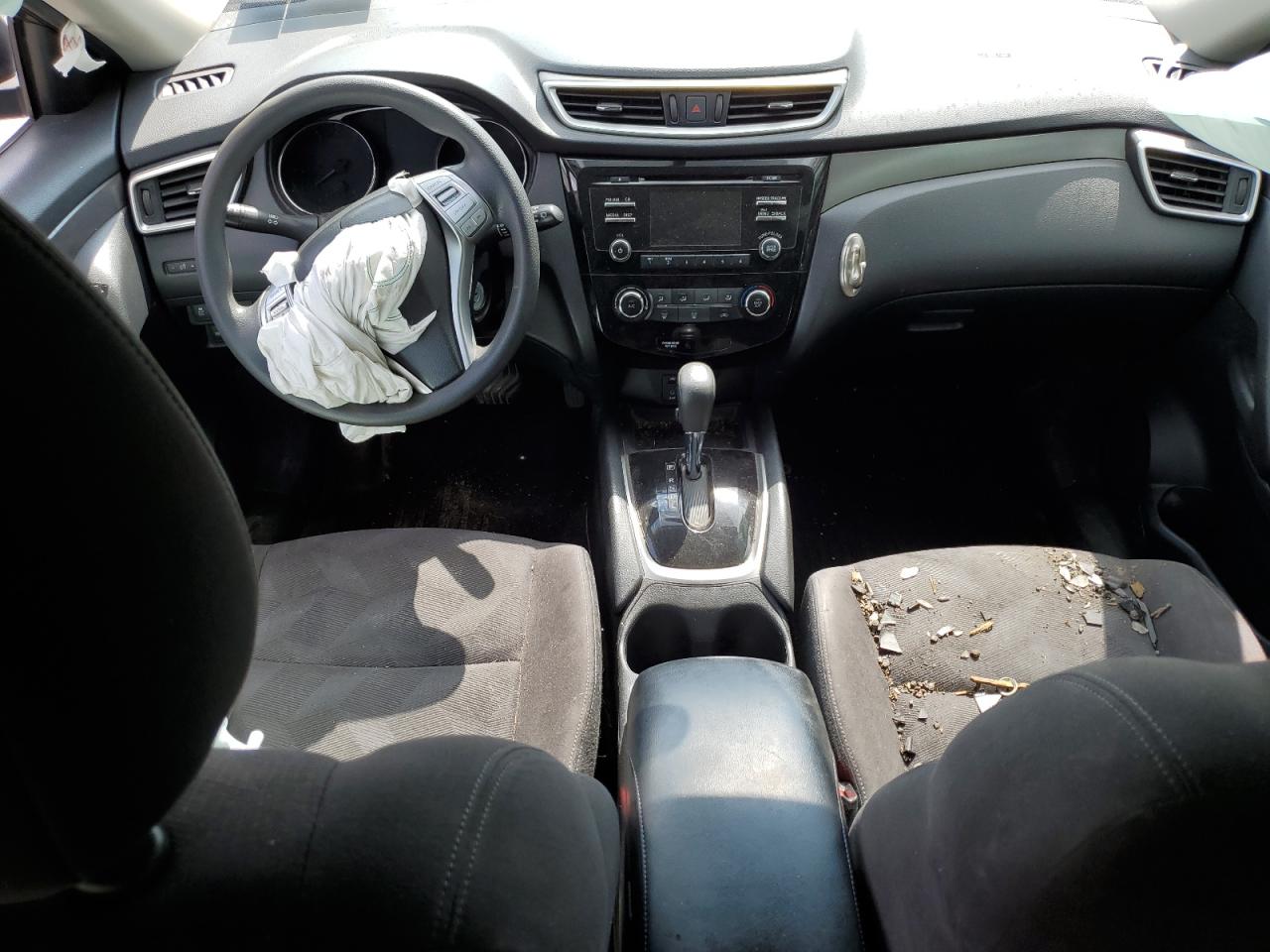 2015 Nissan Rogue S VIN: KNMAT2MV6FP523570 Lot: 64739334